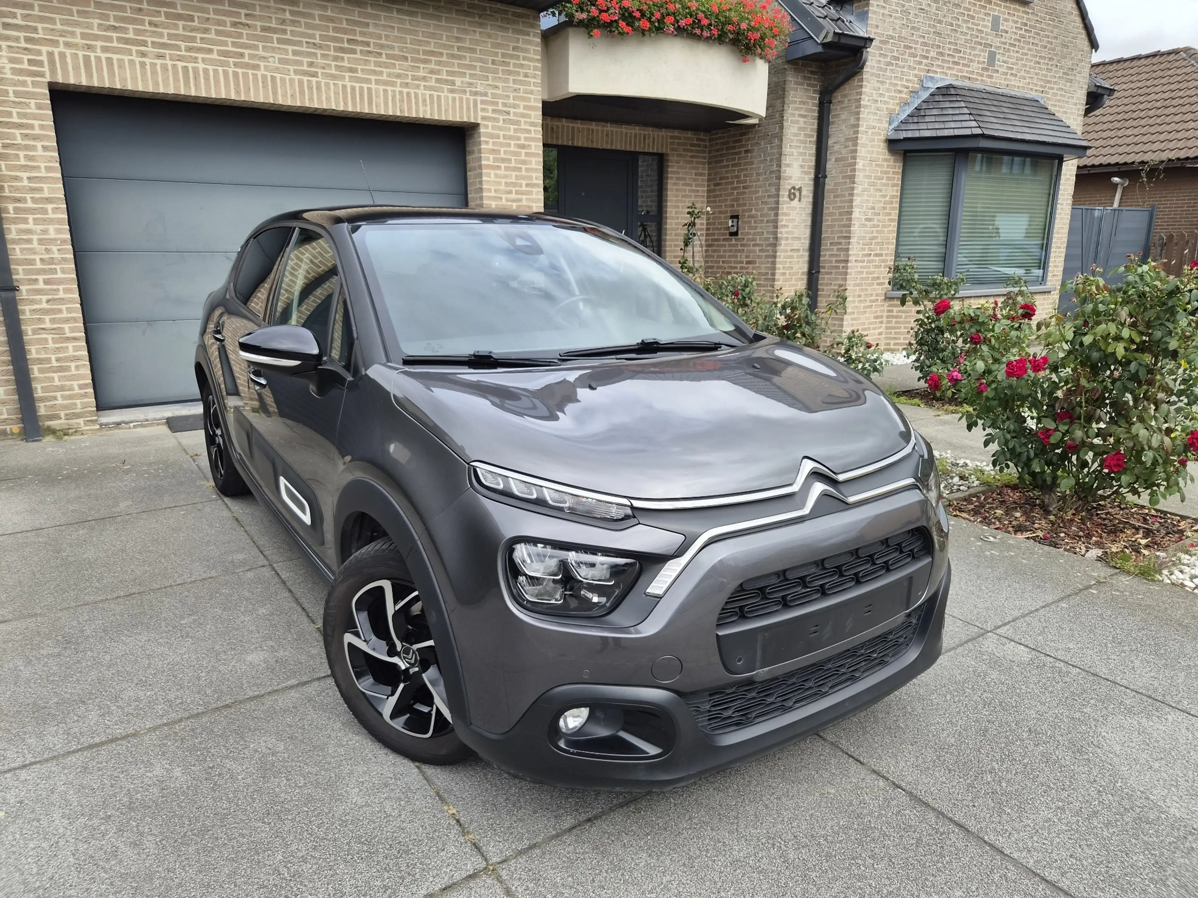 Citroen C3 1.2 Shine S / CAMERA / CARPLAY / NAVI / *TOP DEAL* — photo 2