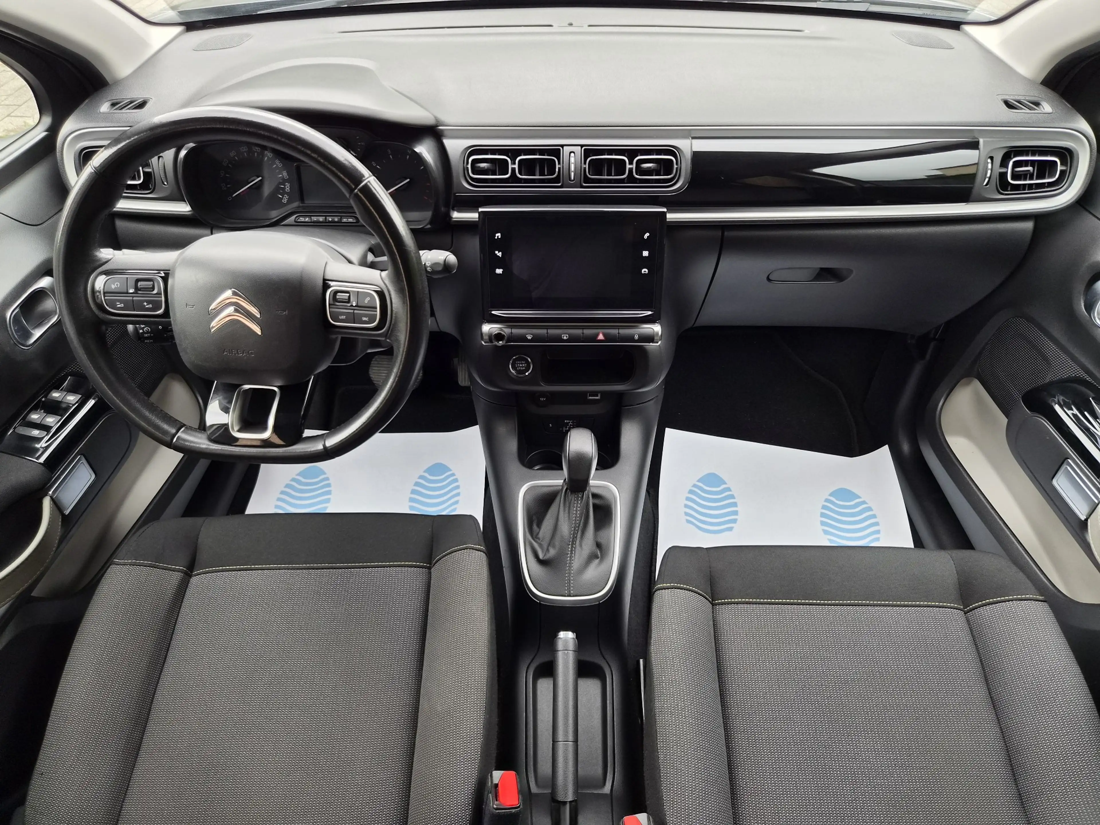 Citroen C3 1.2 Shine S / CAMERA / CARPLAY / NAVI / *TOP DEAL* — photo 10