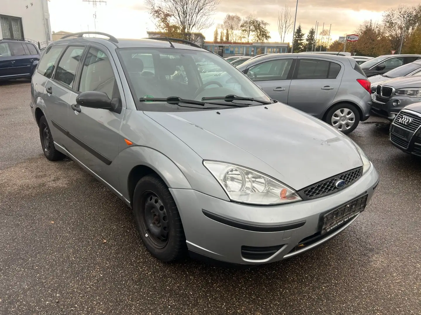 Ford Focus 1.8 *neue Kupplung*TÜV bis 2027* Grey - 1