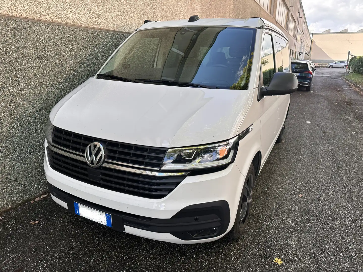Volkswagen T6.1 California California Beach Camper T6.1DSG gancio Led Webasto Bianco - 1
