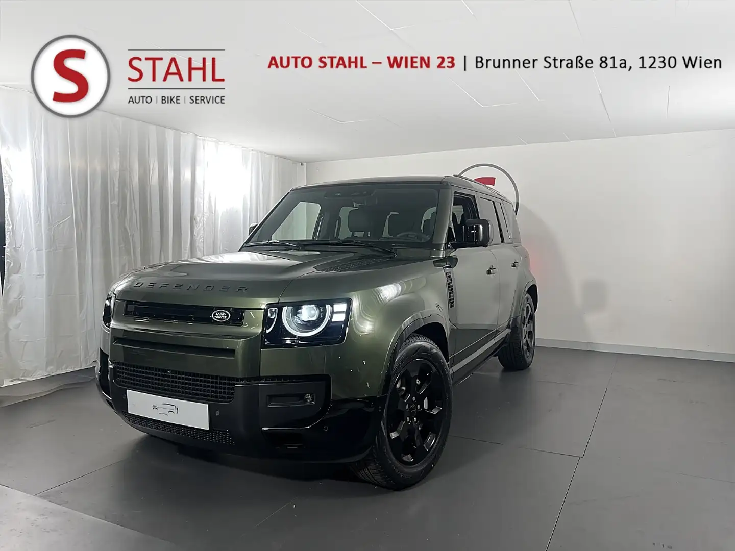 Land Rover Defender 110 P300e Plug-In-Hybrid Dynamic SE | Auto Stah... Grün - 1