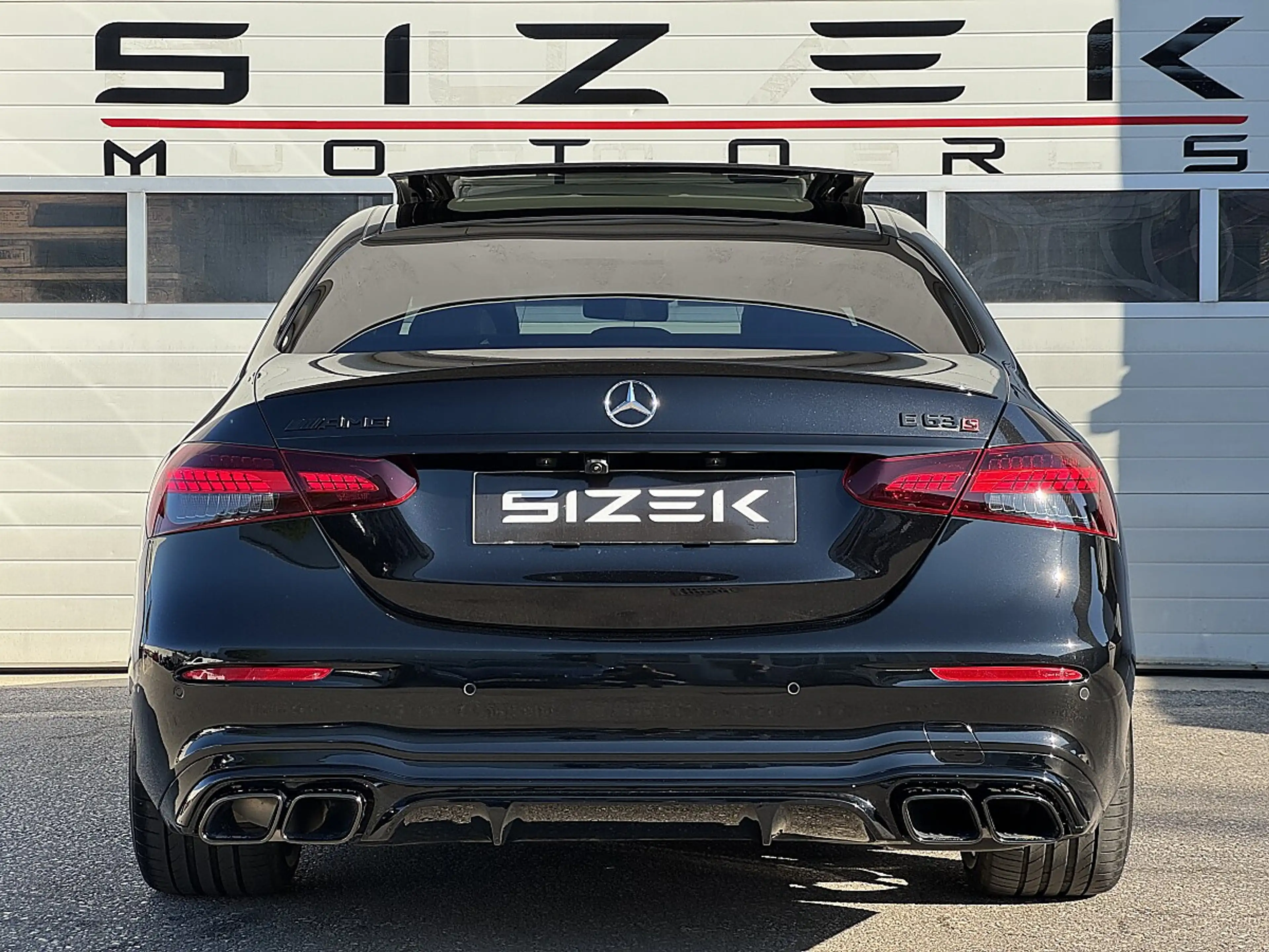 Mercedes-Benz E 400 d 4MATIC Aut. AMG 63 LOOK|PANO|360°|DISTRONIC| ... — photo 5