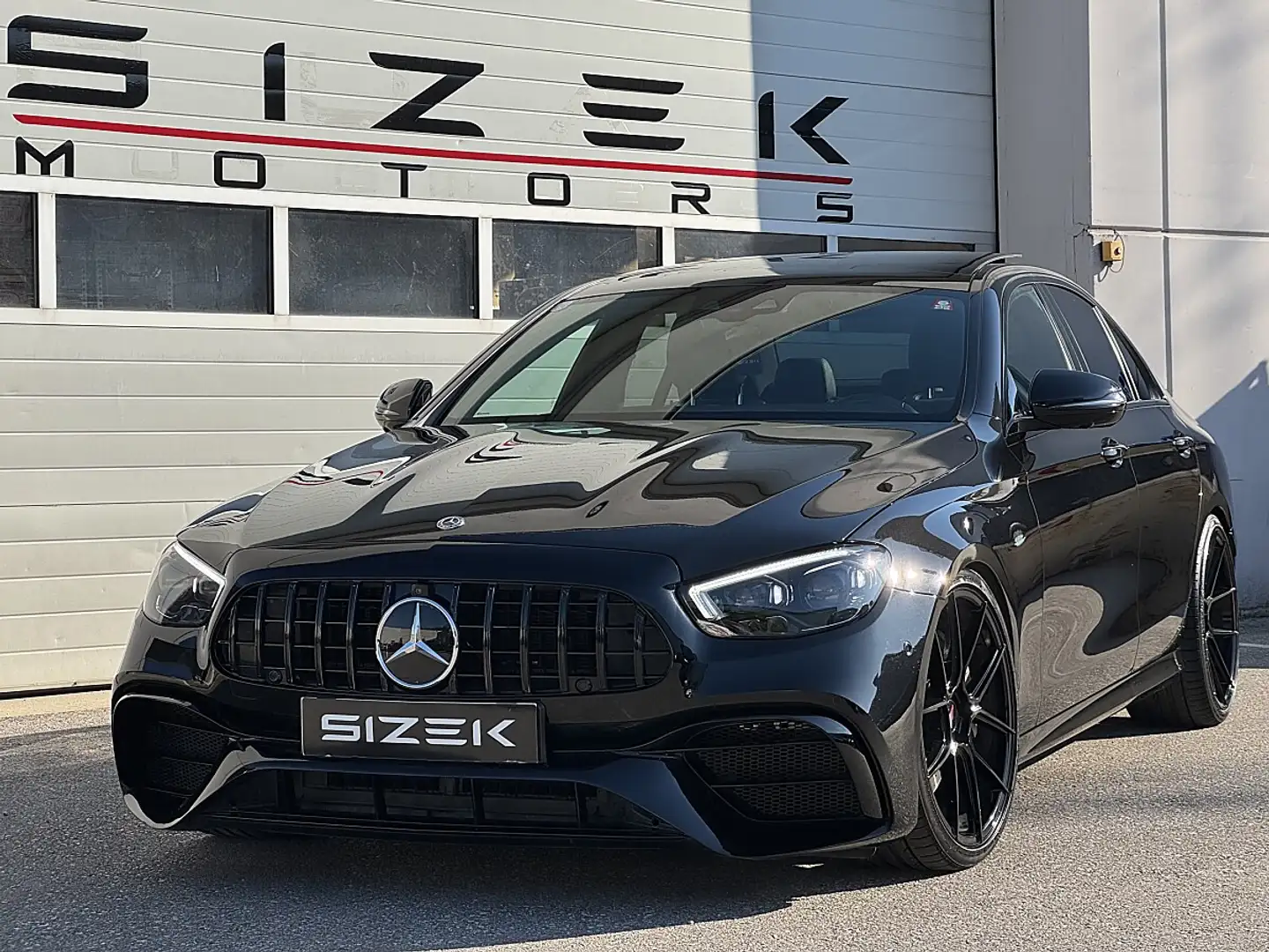 Mercedes-Benz E 400 d 4MATIC Aut. AMG 63 LOOK|PANO|360°|DISTRONIC| ... Schwarz - 1