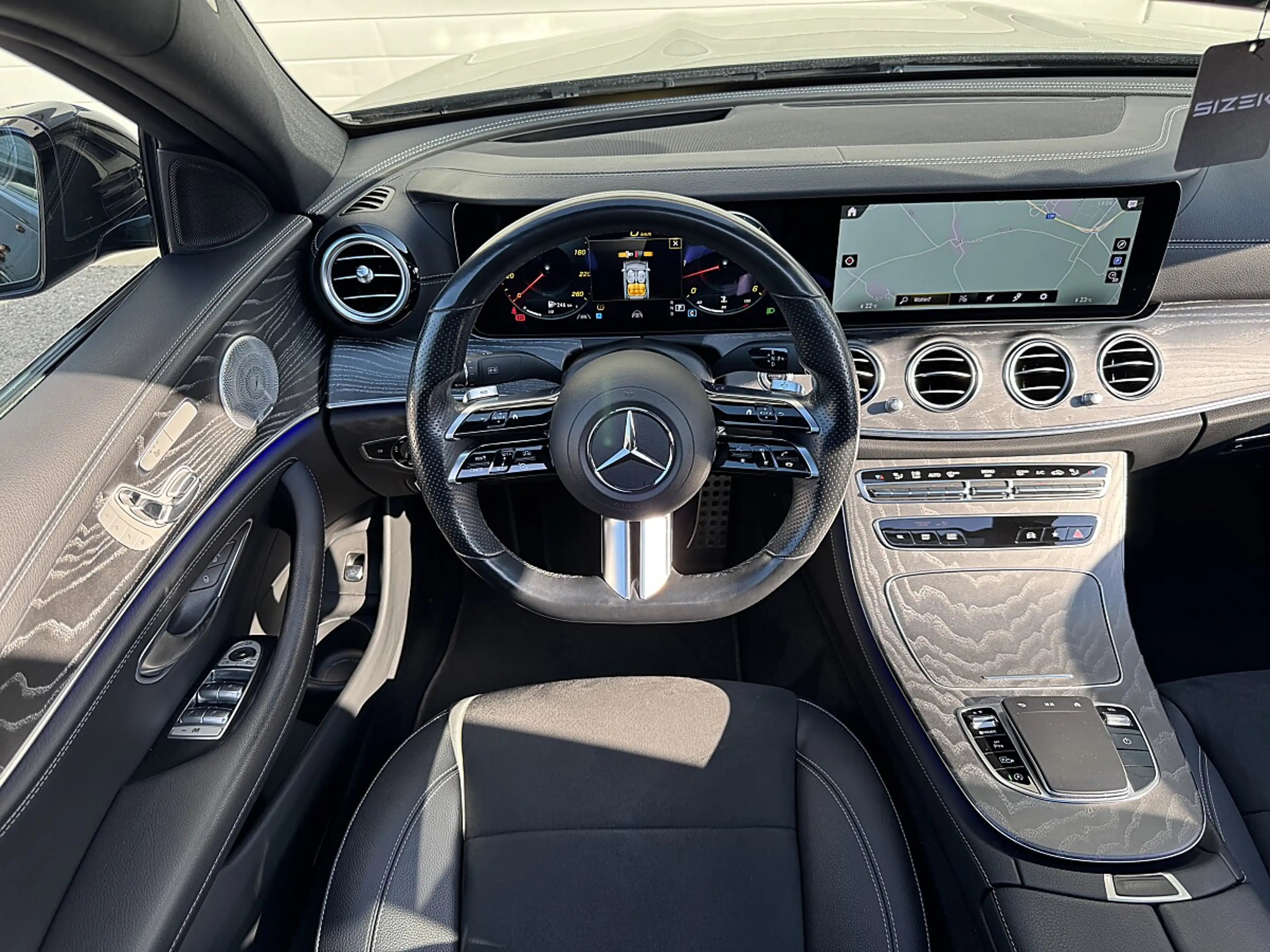 Mercedes-Benz E 400 d 4MATIC Aut. AMG 63 LOOK|PANO|360°|DISTRONIC| ... — photo 8