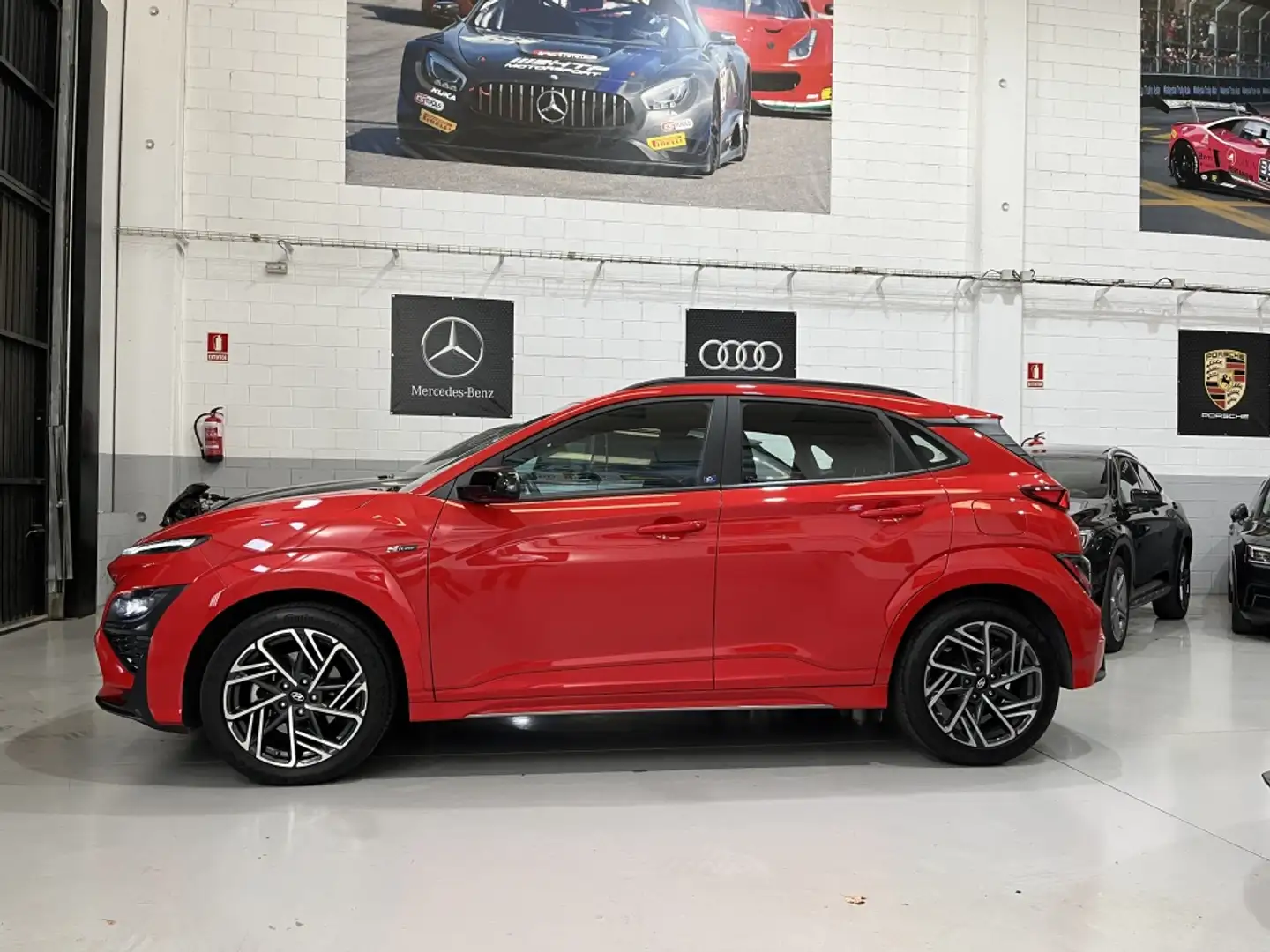 Hyundai KONA 1.0 TGDI Nline 30 Aniversario 4x2 Rojo - 1