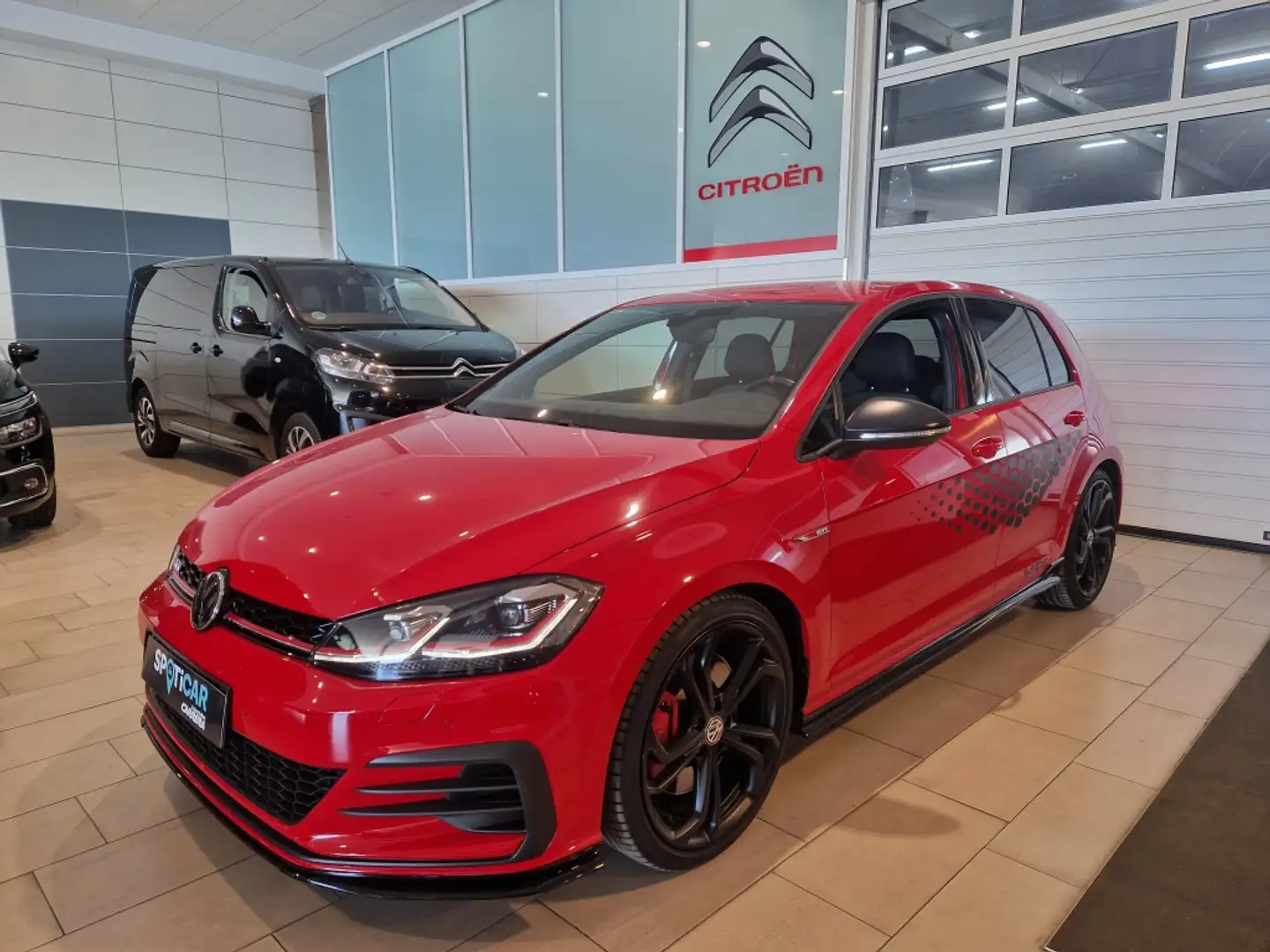 Volkswagen Golf GTI 2.0 TSI TCR DSG7 213kW Rojo - 2