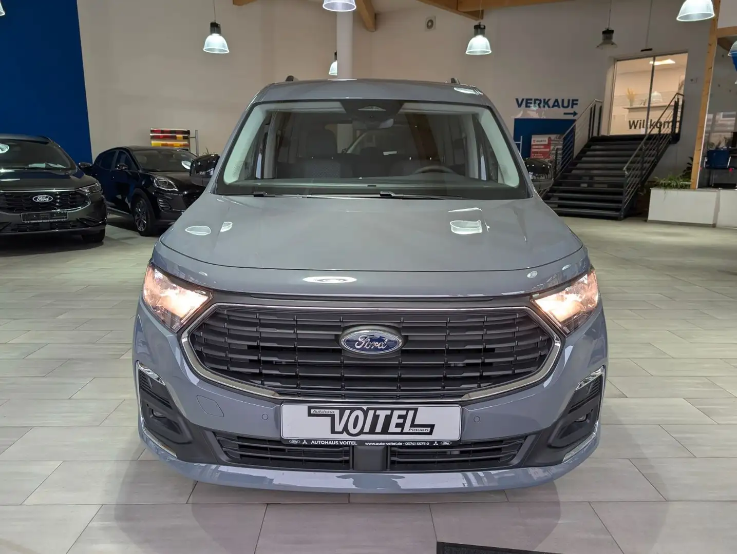 Ford Grand Tourneo Grand Tourn. Connect Tit. 2,0l 7-Sitze AT/AHK Grau - 2