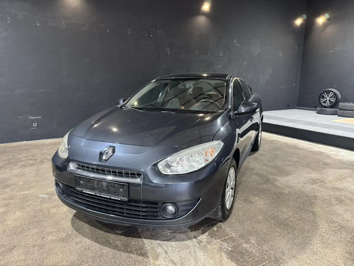 Renault Fluence 1.6 16V 110 Expression Mit Neues Pickerl - 1