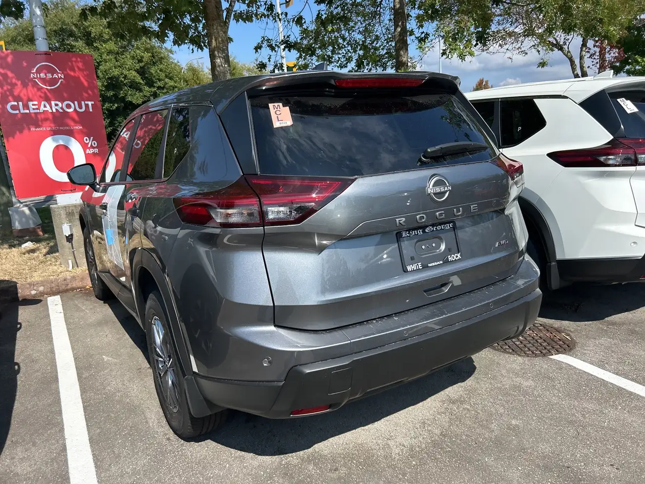 Nissan Rogue снимка Nissan Rogue