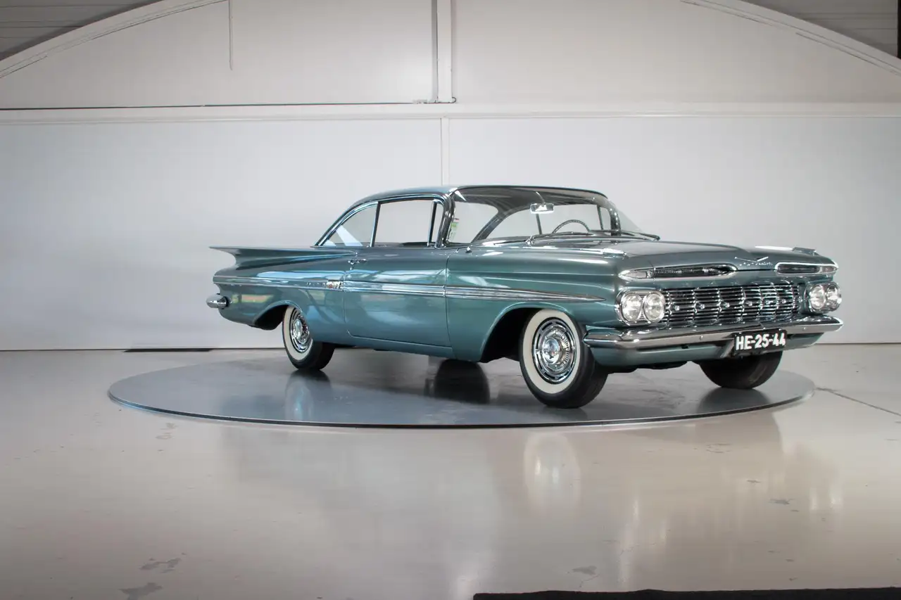 Chevrolet Impala Coupe | 283 V8 | 3-Speed | Original European Expor, foto 11