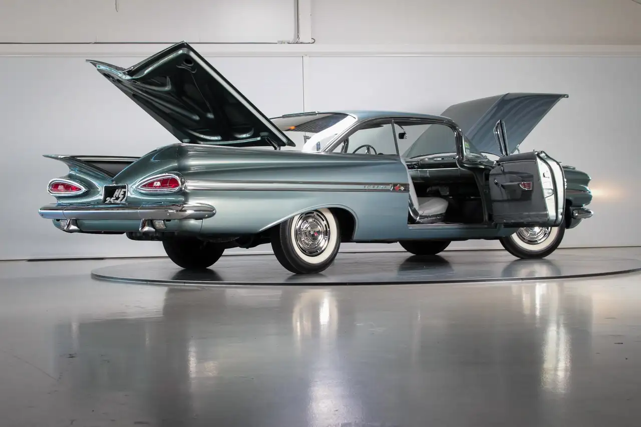 Chevrolet Impala Coupe | 283 V8 | 3-Speed | Original European Expor, foto 3
