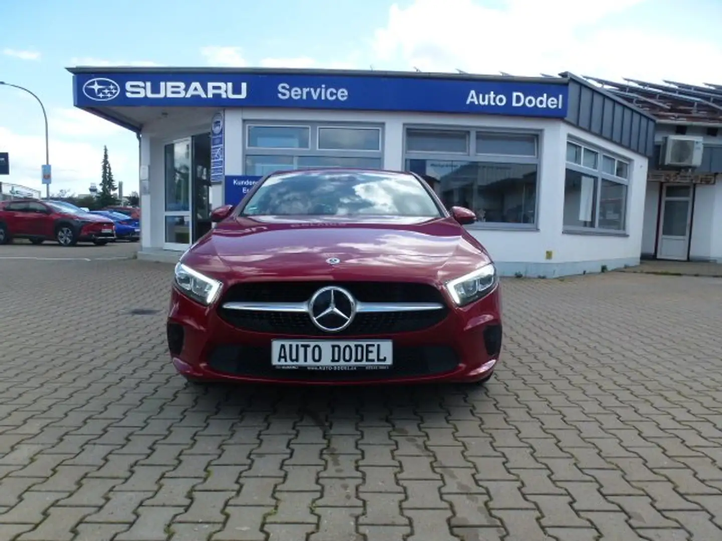Mercedes-Benz A 200 4Matic 8G-DCT Advanced Progressive Rosso - 1