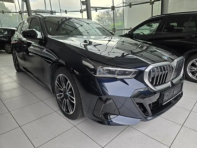 BMW 520 d xDrive Touring -Modell G61 M-Aerodynamikpaket Ansicht 4