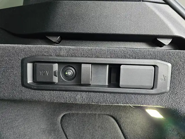 BMW 520 d xDrive Touring -Modell G61 M-Aerodynamikpaket Ansicht 33