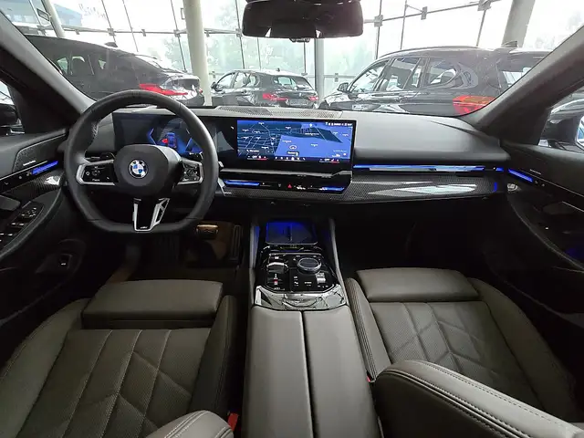 BMW 520 d xDrive Touring -Modell G61 M-Aerodynamikpaket Ansicht 10