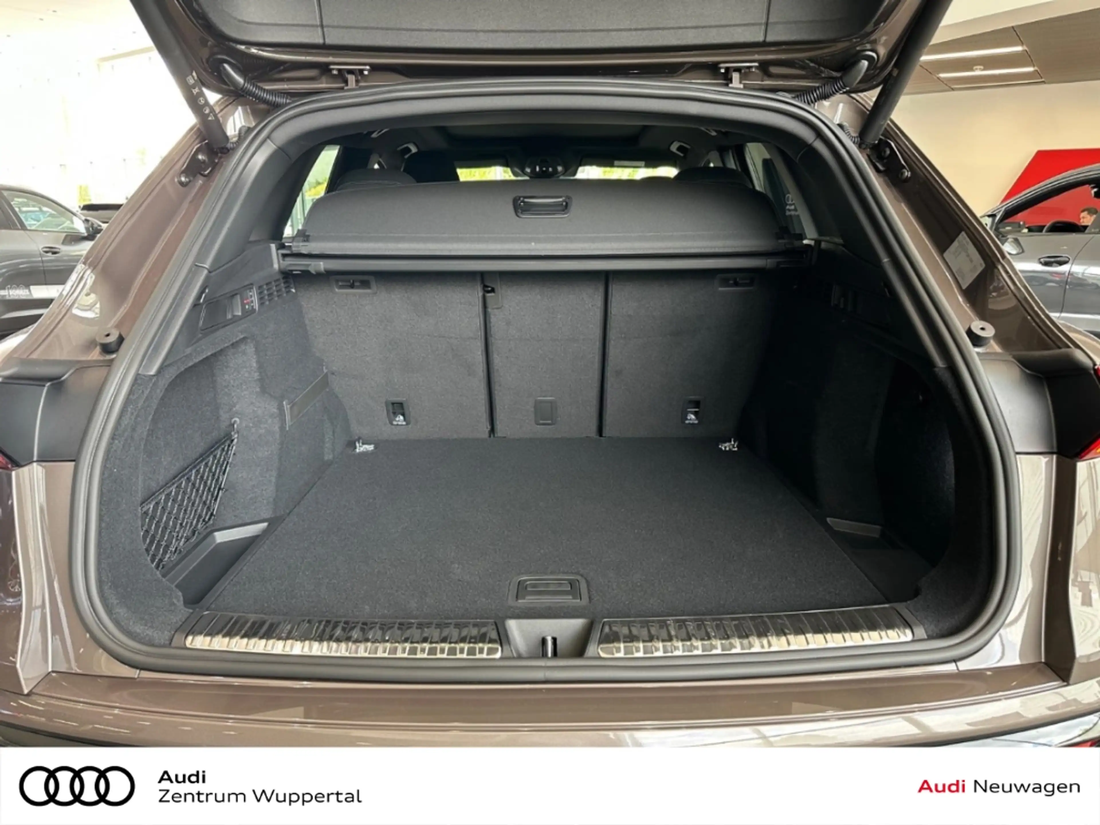 Audi SQ5 SUV TFSI 270 kW S tronic — photo 8