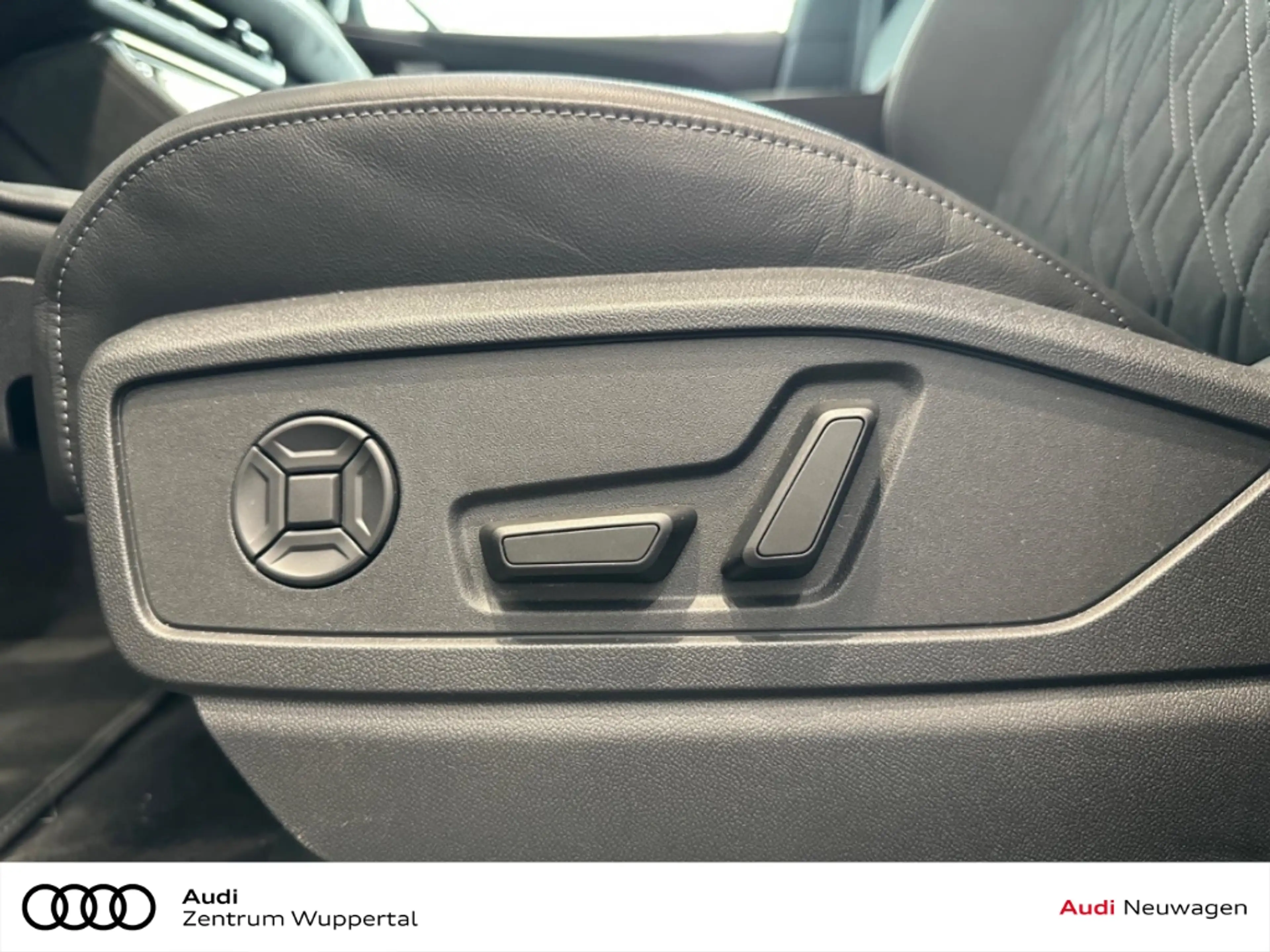 Audi SQ5 SUV TFSI 270 kW S tronic — photo 11