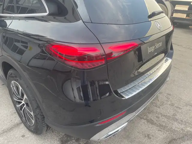 Mercedes-Benz GLC 200 d 4MATIC Ö-Edition *AHK*SHZ*NAVI*PDC* Ansicht 23