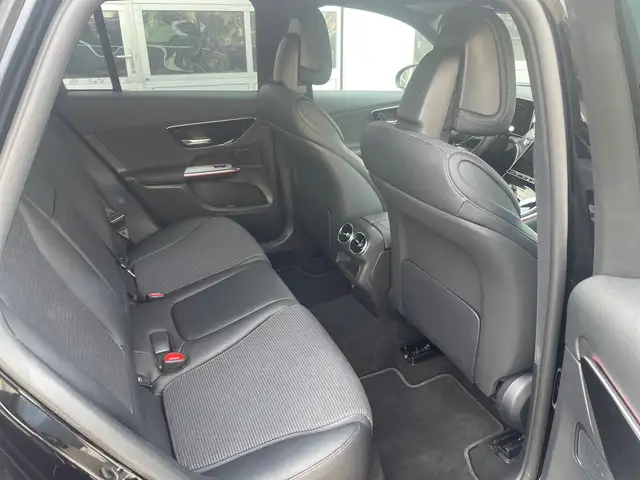 Mercedes-Benz GLC 200 d 4MATIC Ö-Edition *AHK*SHZ*NAVI*PDC* Ansicht 11