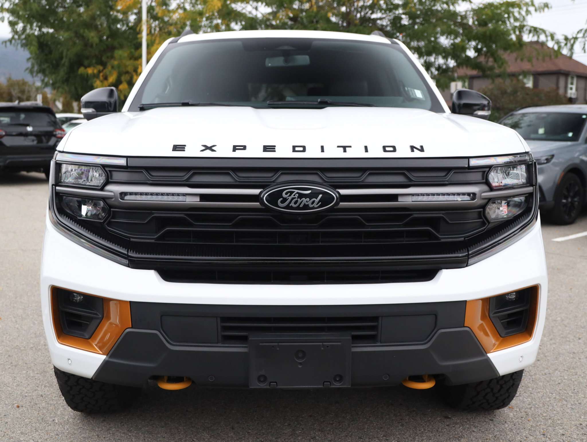 2025 Ford Expedition Tremor 4x4 - No Accidents / BC Vehicle / Panoramic — photo 1