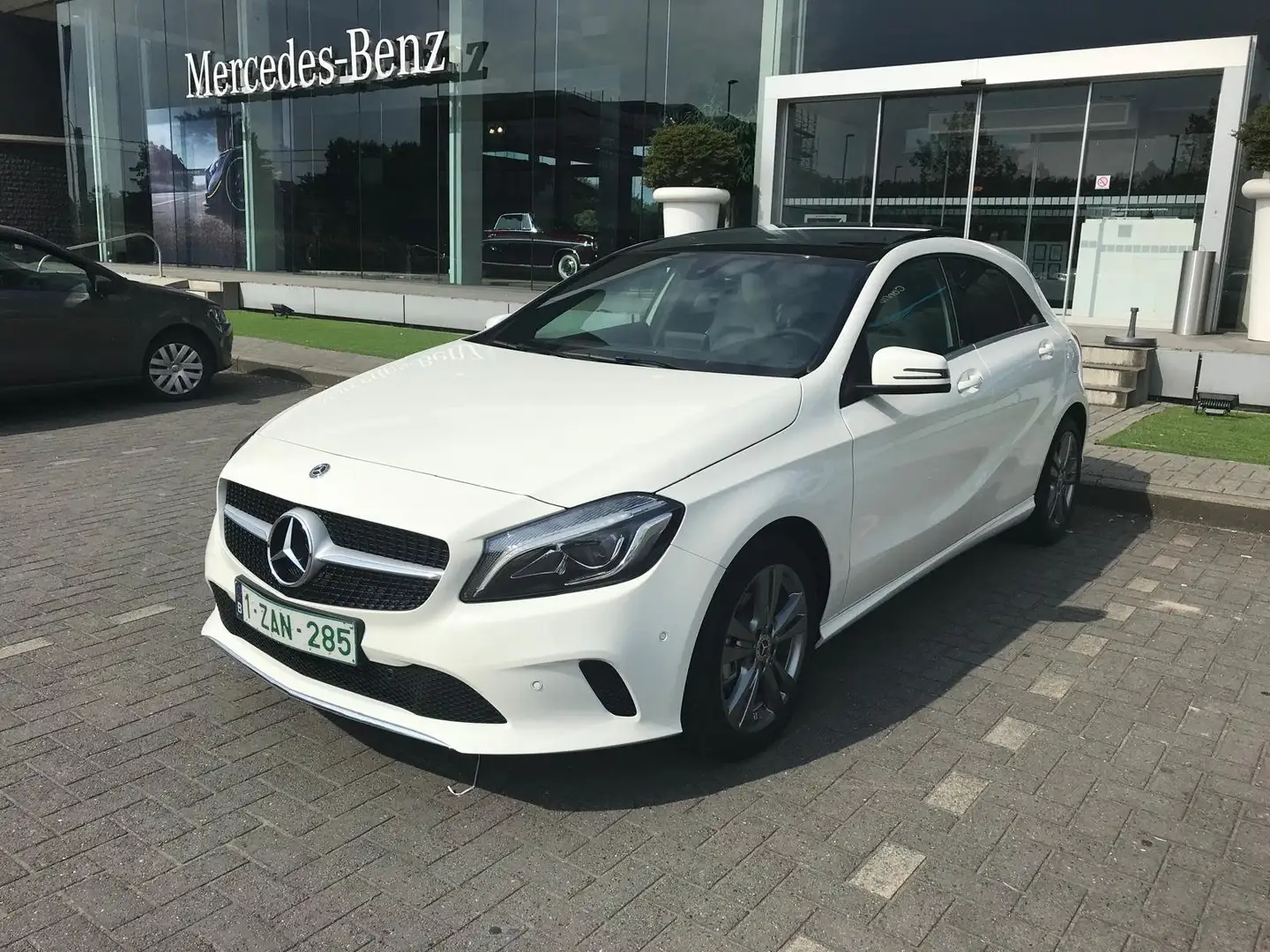 Mercedes-Benz A 180 A 180 d 7G-DCT Peak Edition Blanc - 1