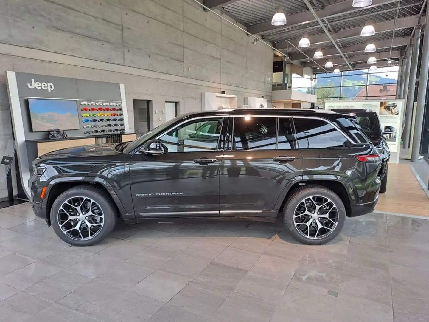 Jeep Grand Cherokee Summit Reserve Plug-In-Hybrid 4Xe Verde - 2