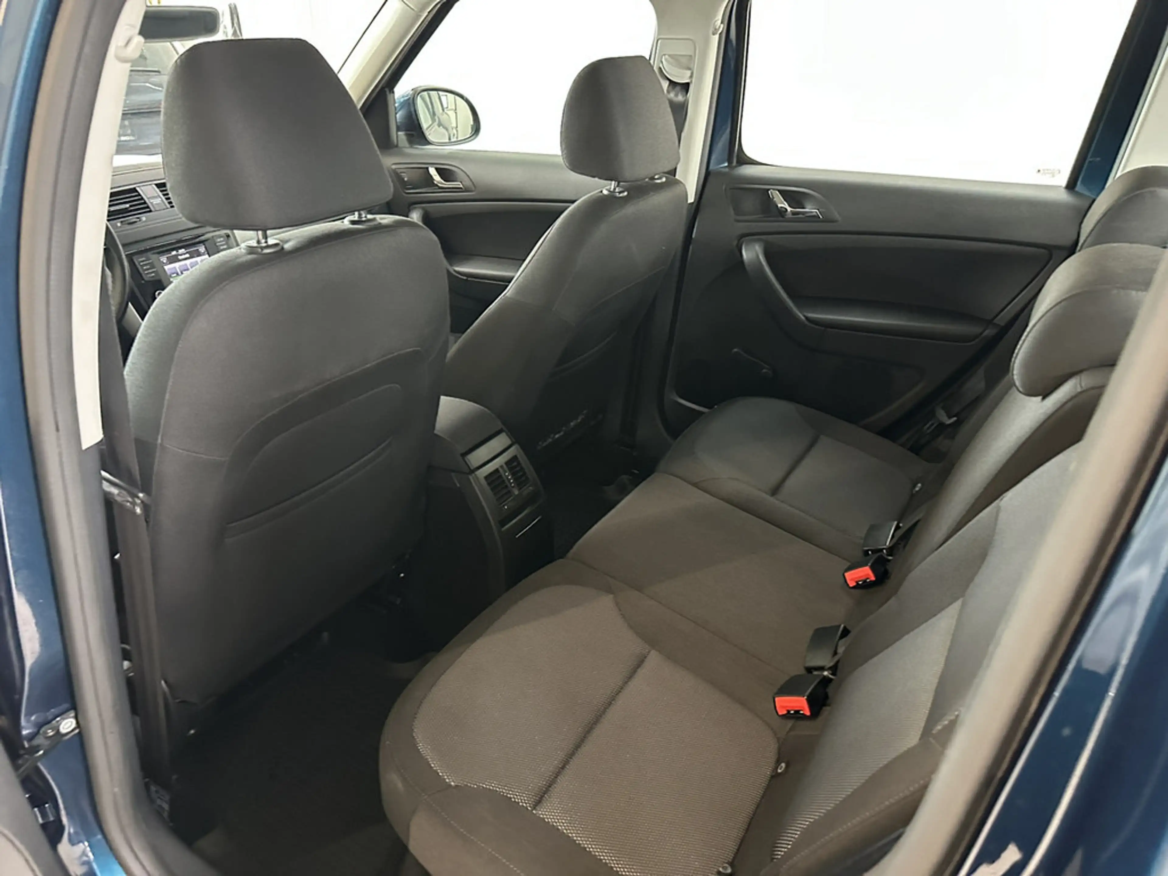 Skoda Yeti 1.2 TSI Ambition Green tec KLIMA PDC SHZ — photo 15
