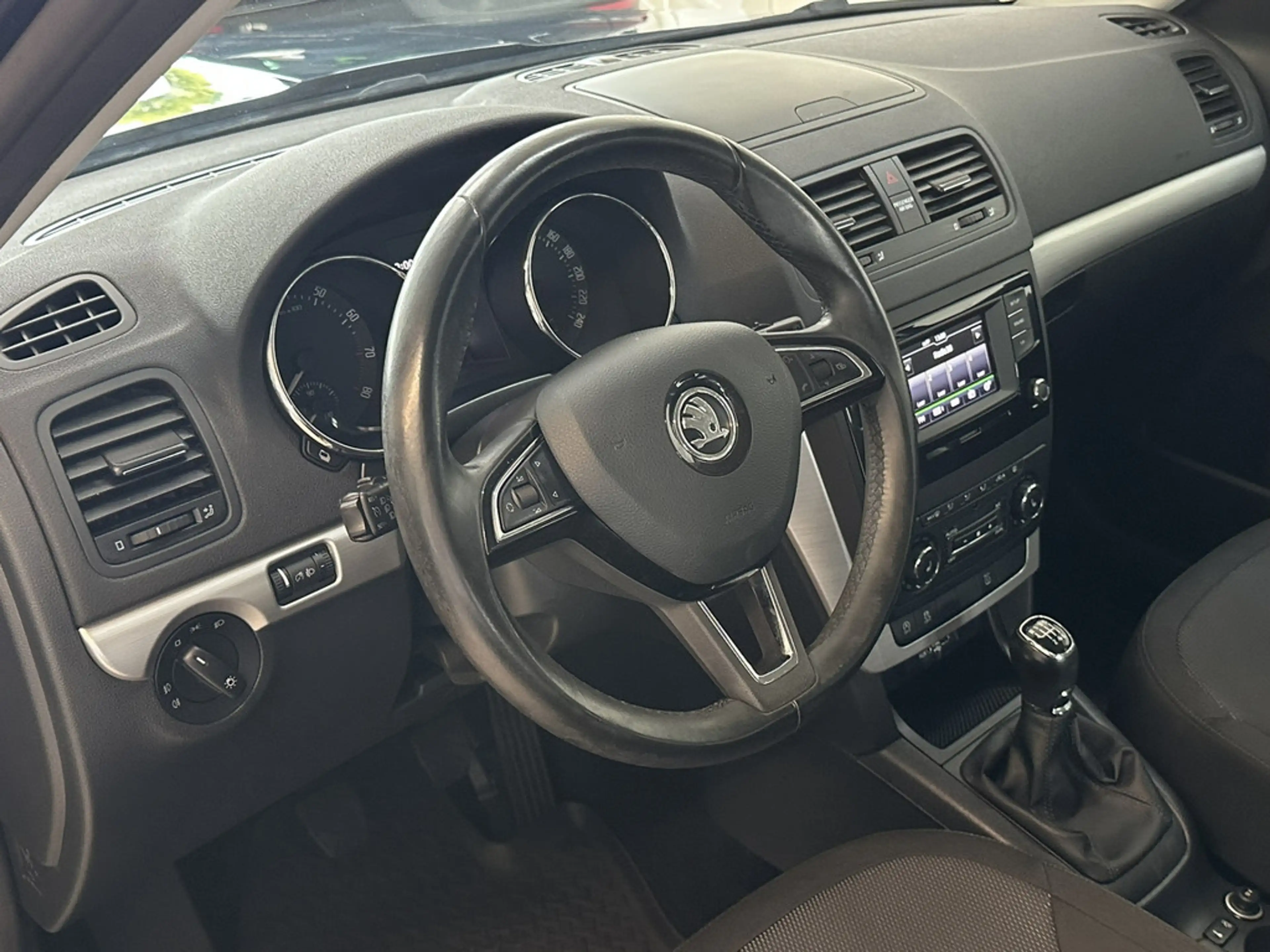 Skoda Yeti 1.2 TSI Ambition Green tec KLIMA PDC SHZ — photo 13