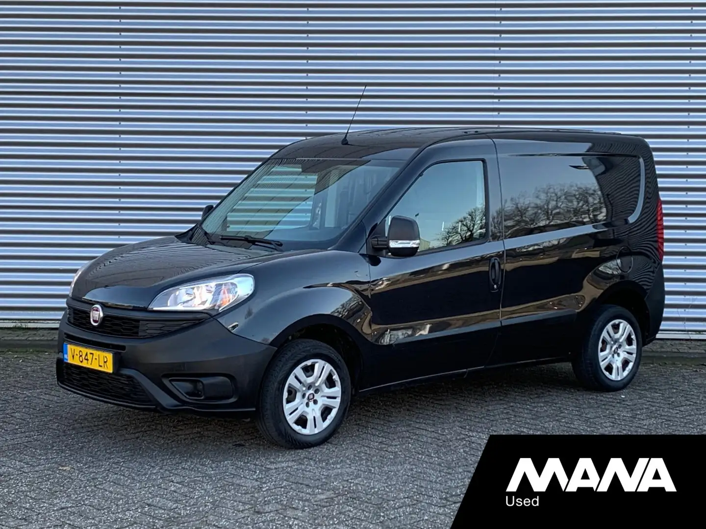 Fiat Doblo Cargo 1.3 MJ L1H1 Actual Airco Trekhaak Bluetooth Schwarz - 1