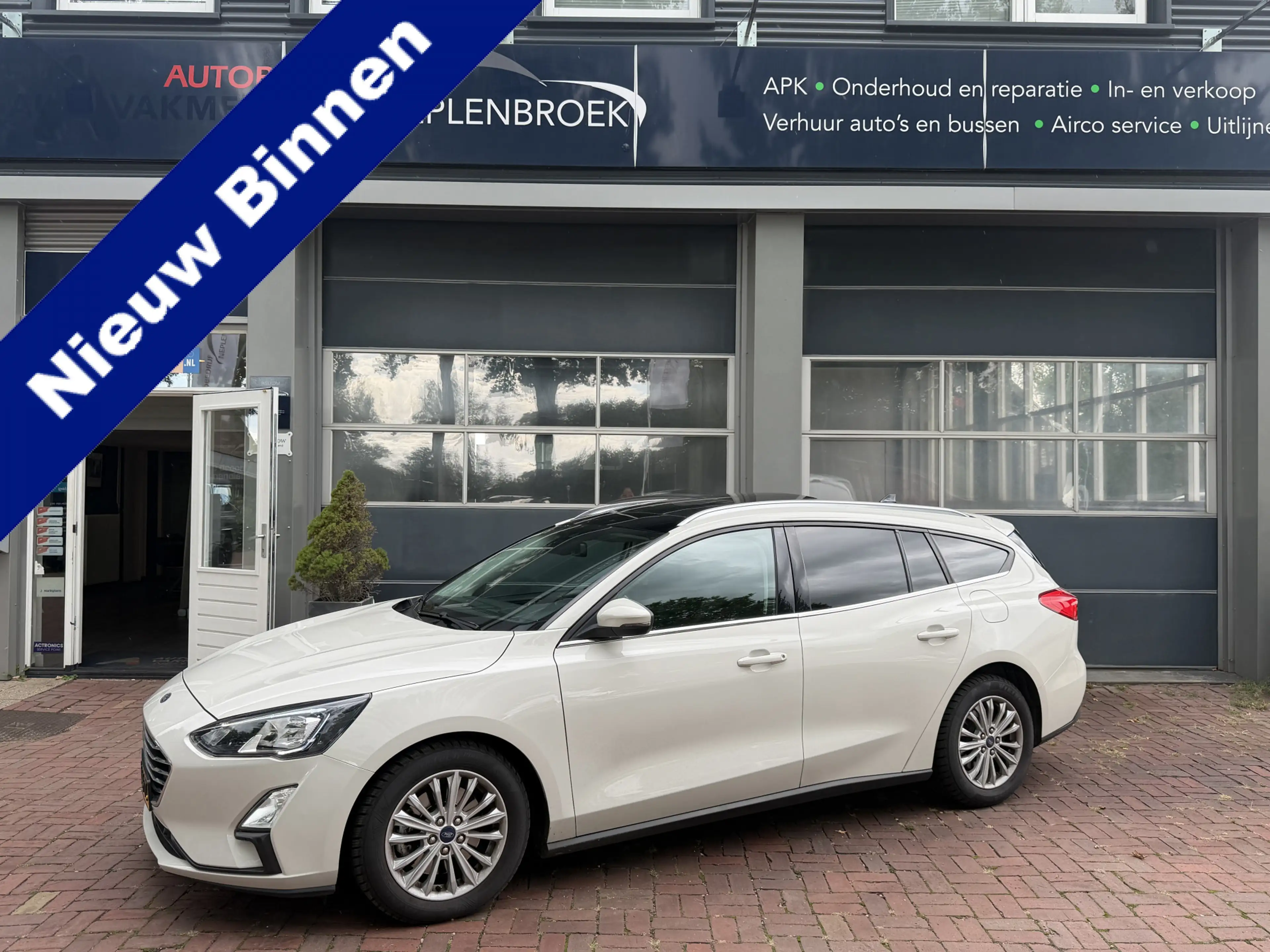 Ford Focus Wagon 1.0 EcoBoost Hybrid Titanium X Business Bj 2