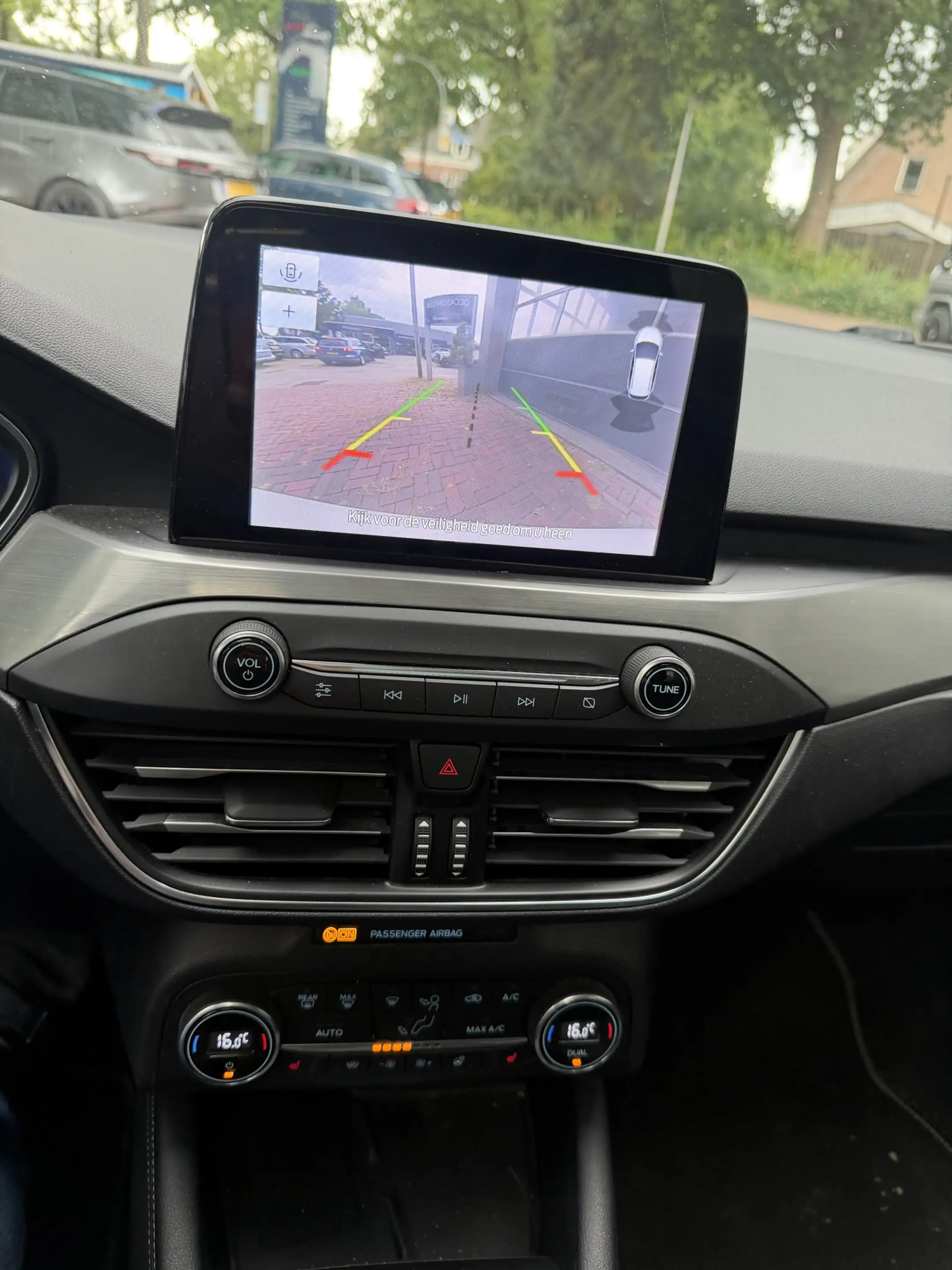 Ford Focus Wagon 1.0 EcoBoost Hybrid Titanium X Business Bj 2 — photo 41