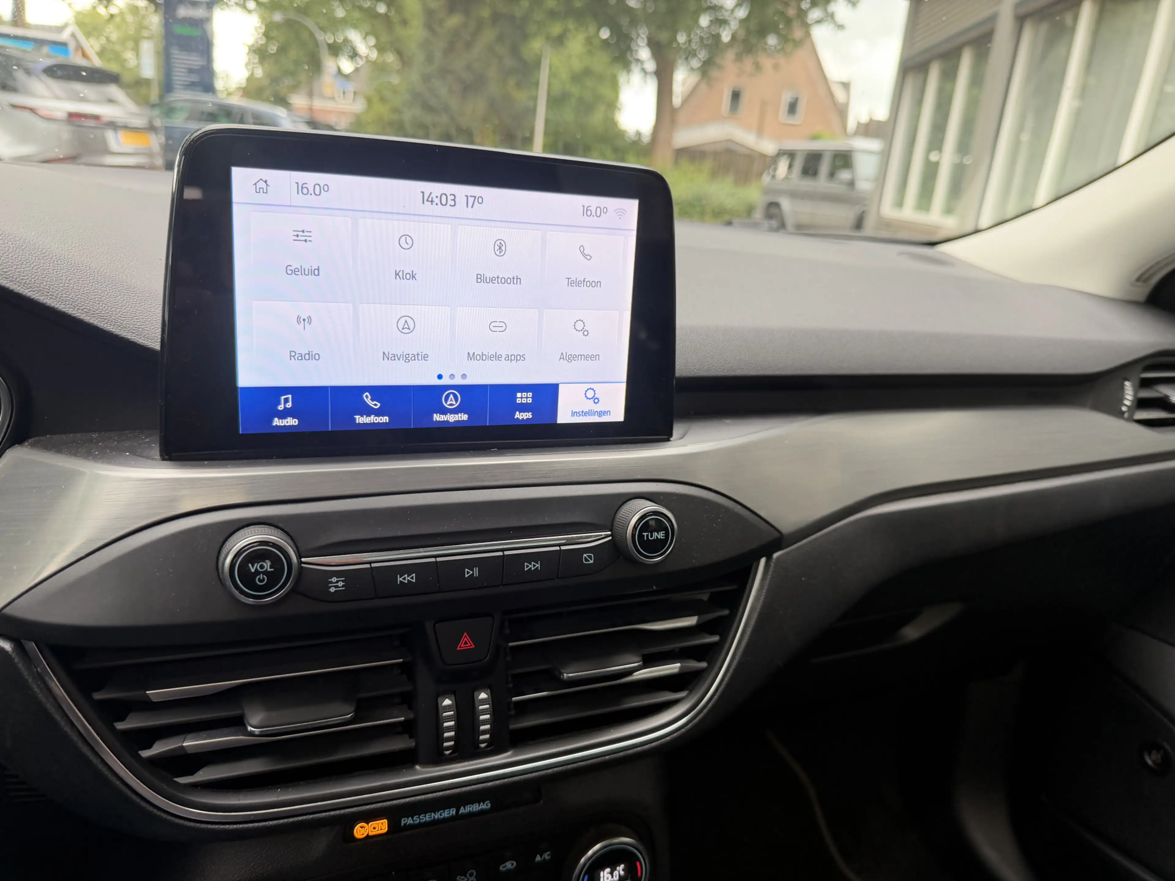 Ford Focus Wagon 1.0 EcoBoost Hybrid Titanium X Business Bj 2 — photo 49