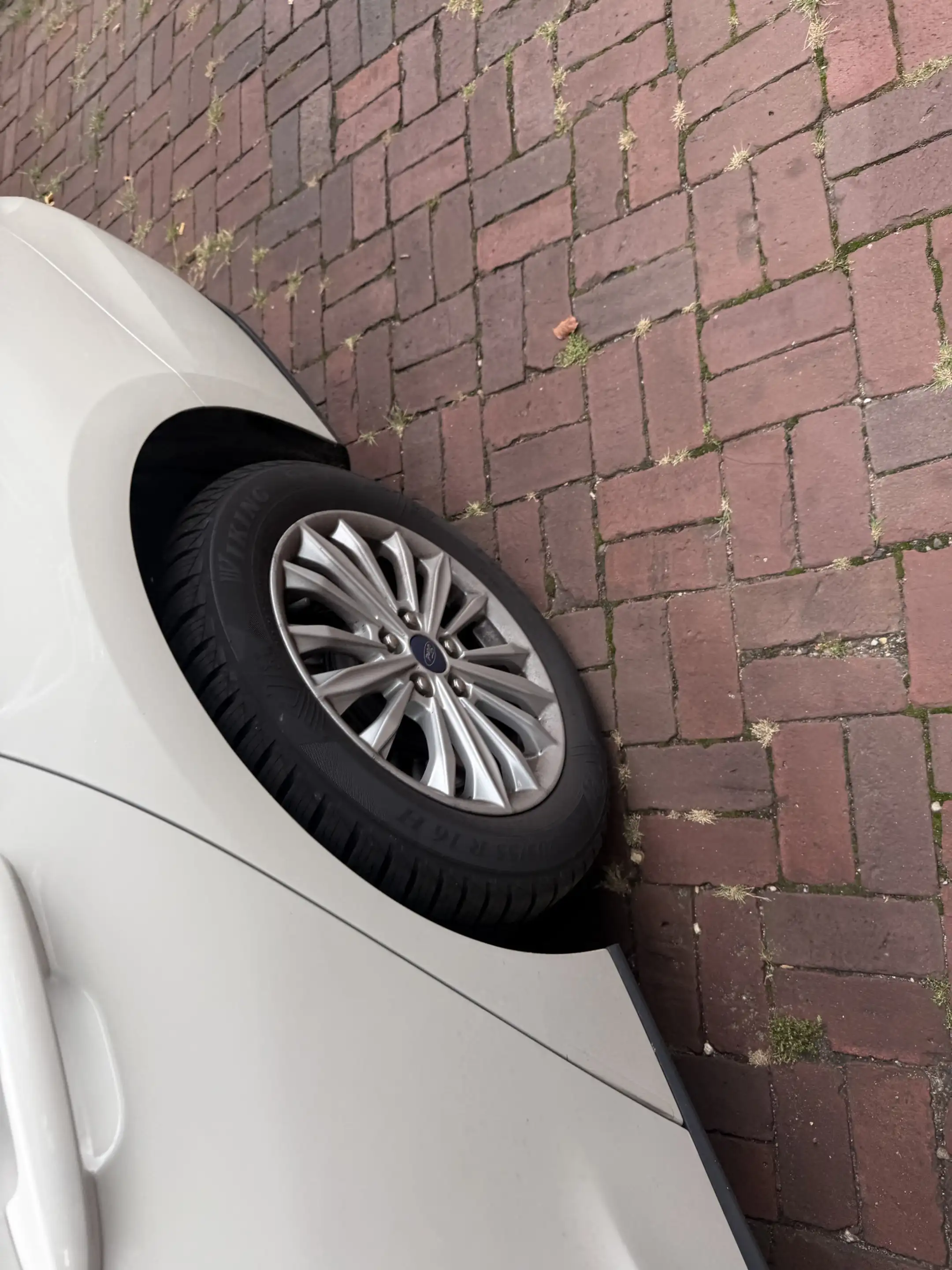 Ford Focus Wagon 1.0 EcoBoost Hybrid Titanium X Business Bj 2 — photo 32