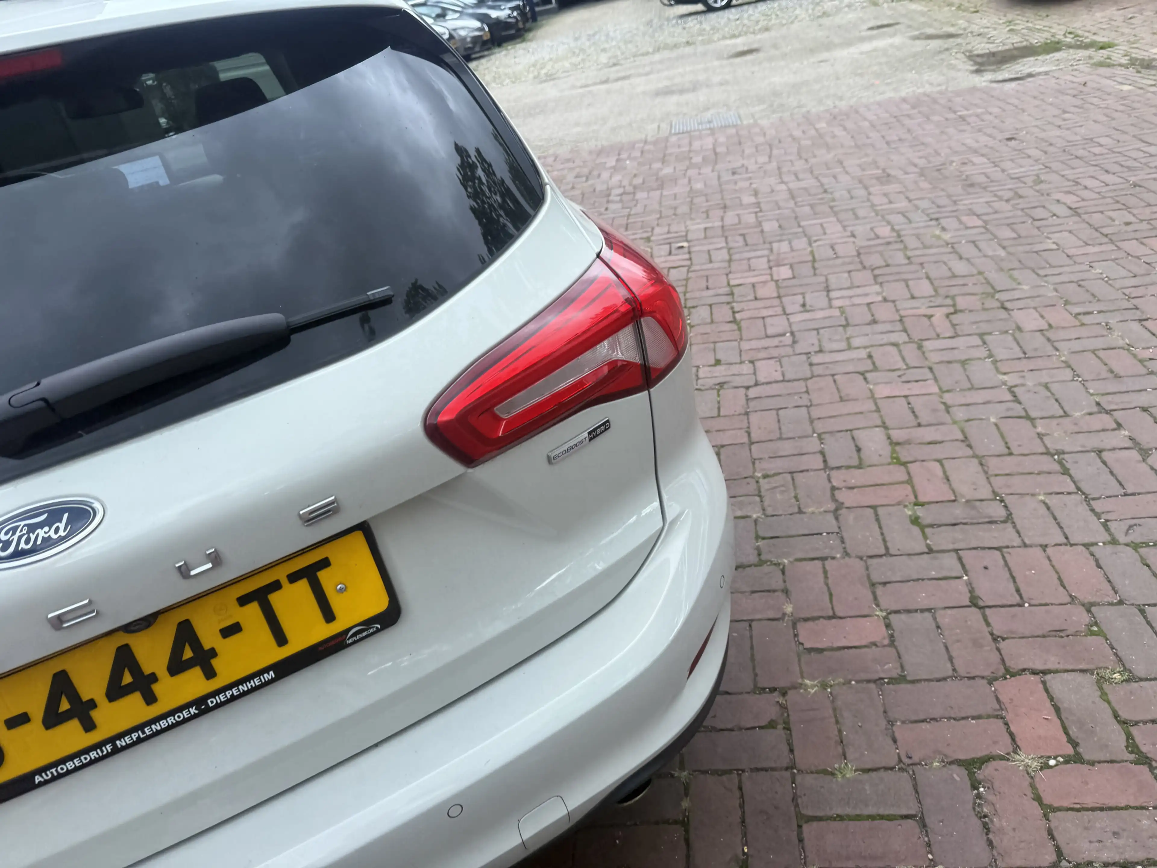 Ford Focus Wagon 1.0 EcoBoost Hybrid Titanium X Business Bj 2 — photo 23