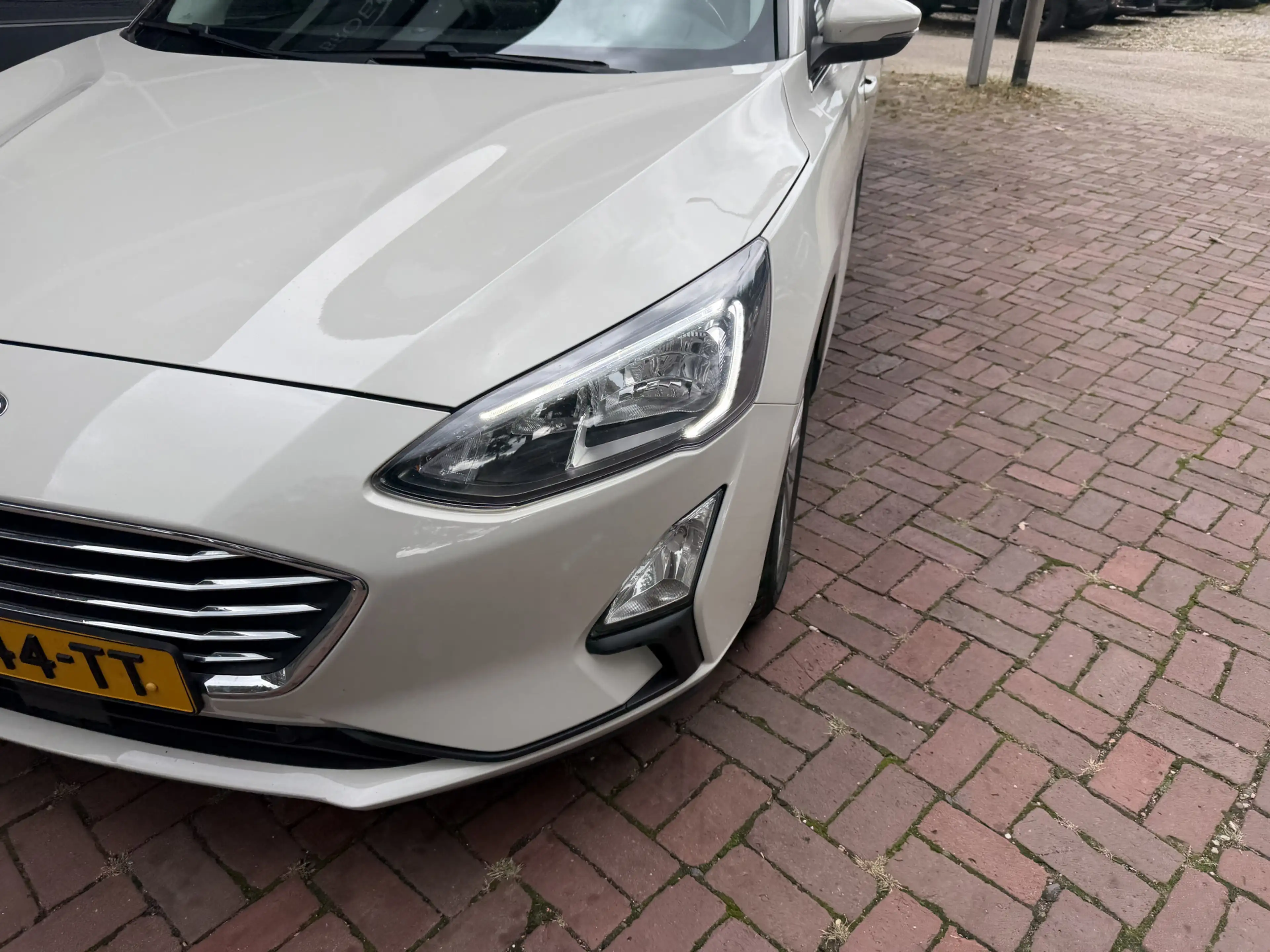 Ford Focus Wagon 1.0 EcoBoost Hybrid Titanium X Business Bj 2 — photo 26