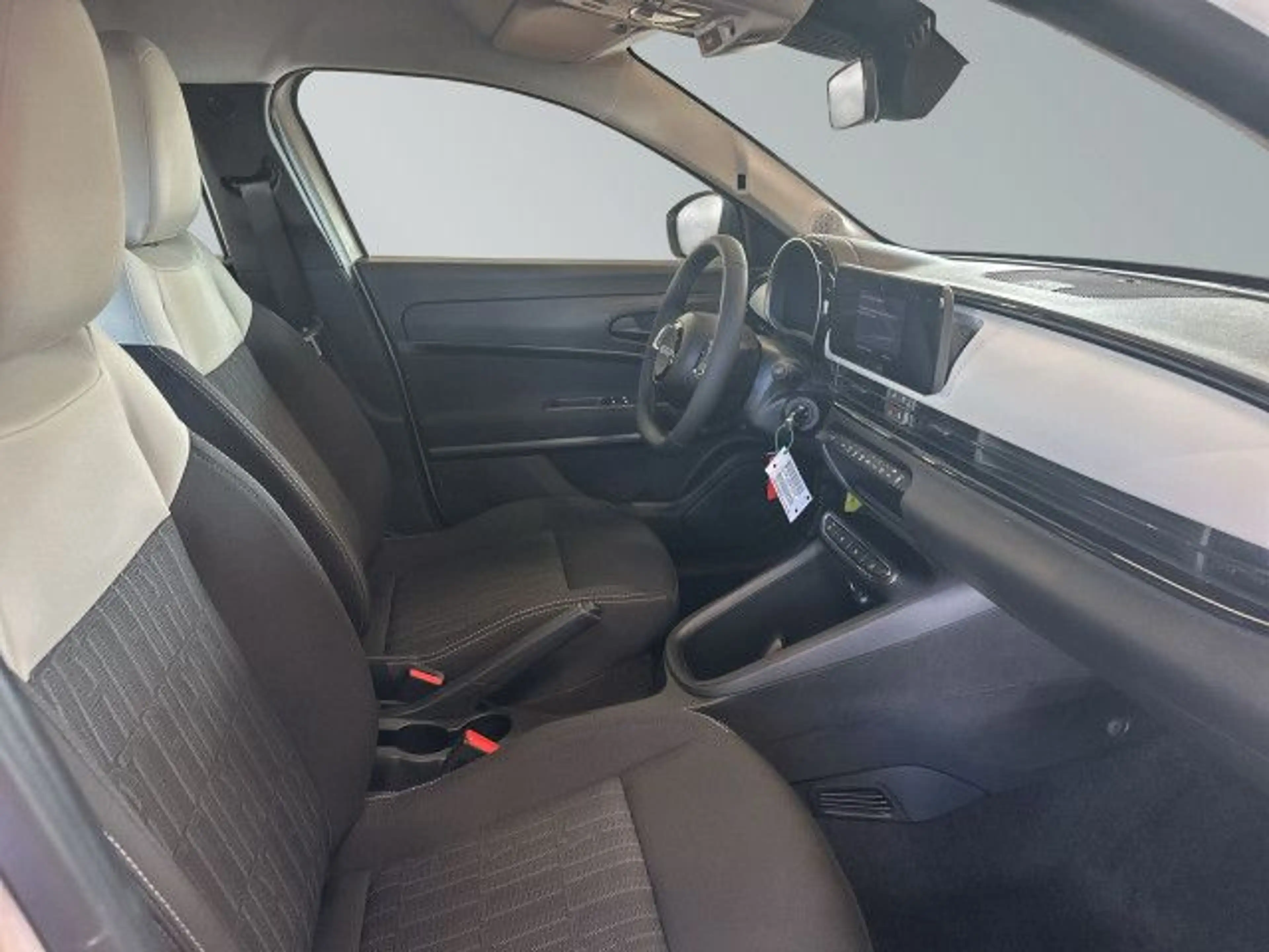 Fiat 600 Fiat  Pop 1.2 T3 MHEV Bluetooth LED Klima — photo 11