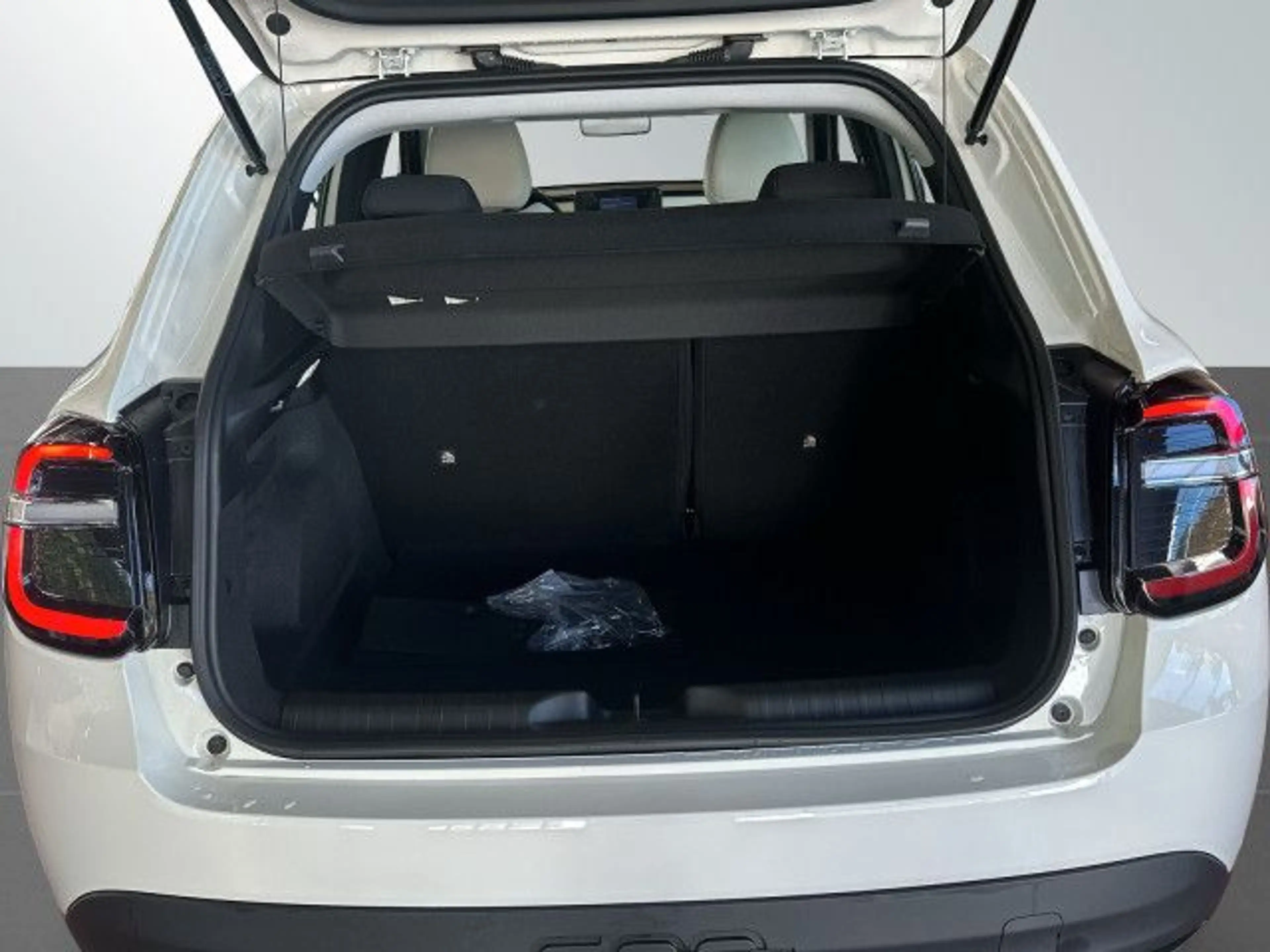 Fiat 600 Fiat  Pop 1.2 T3 MHEV Bluetooth LED Klima — photo 10