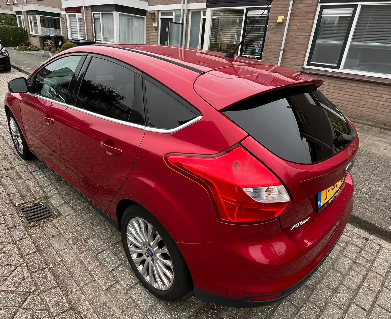 Ford Focus Focus 1.6 TI-VCT Titanium Rood - 1