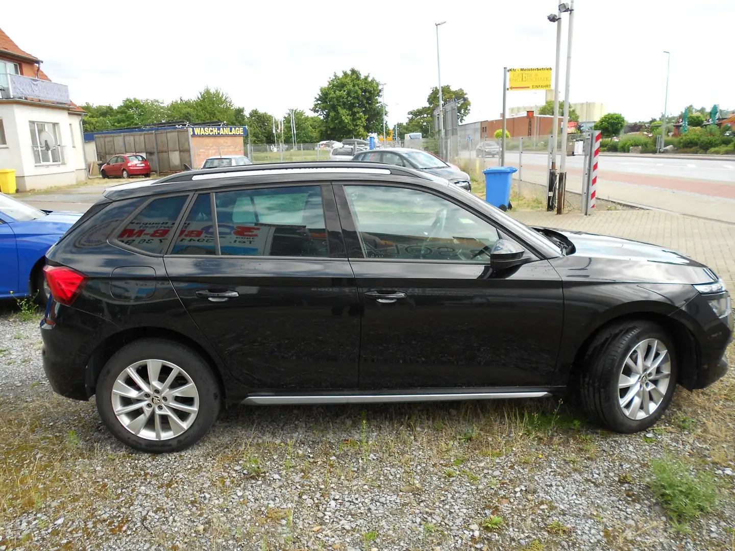 Skoda Kamiq 1.5 TSI DSG Style Schwarz - 2