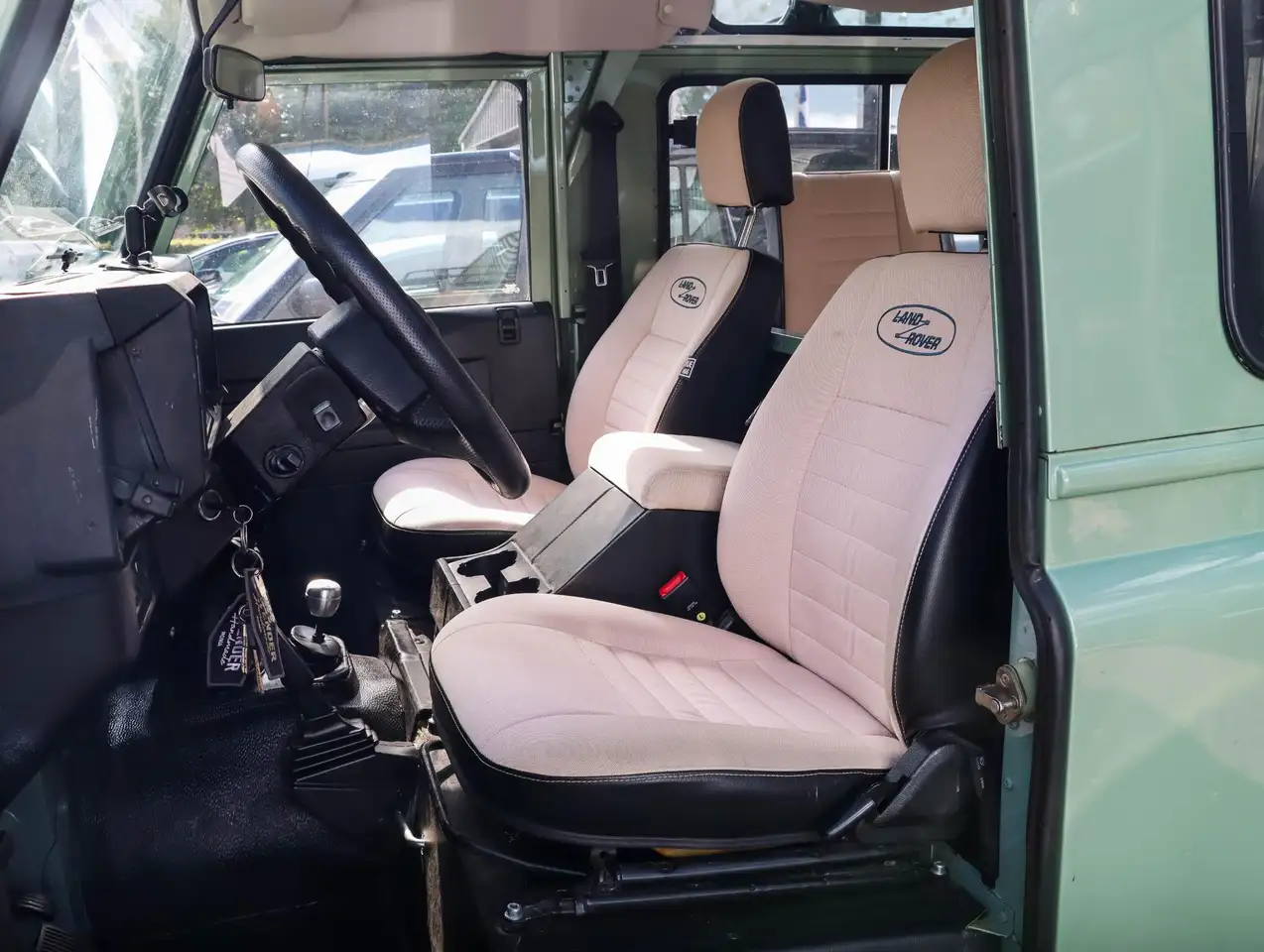 Land Rover Defender 2.0 MPI 90 Heritage | UNIEK, foto 4