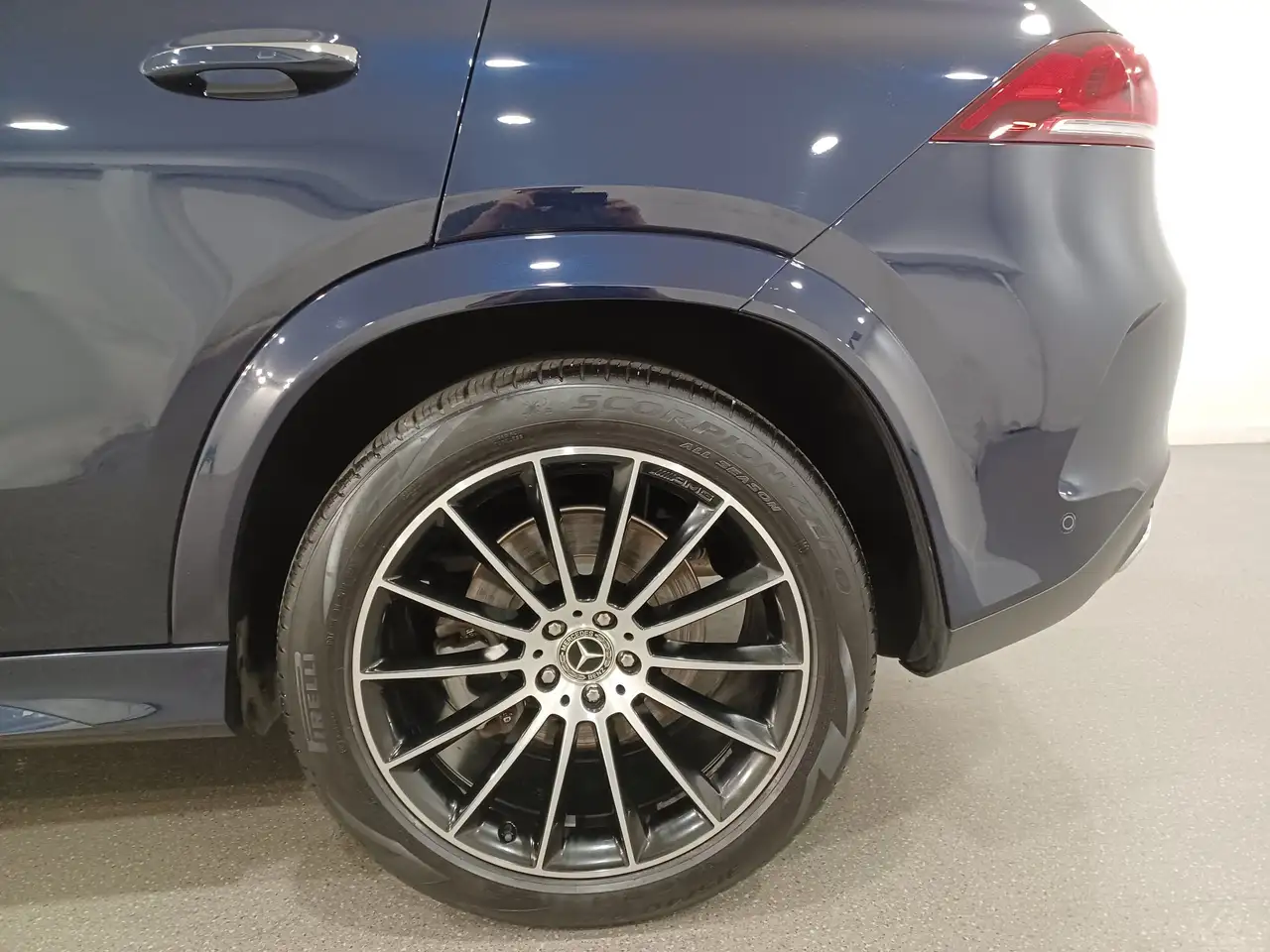 Mercedes-Benz GLE снимка Mercedes-Benz GLE