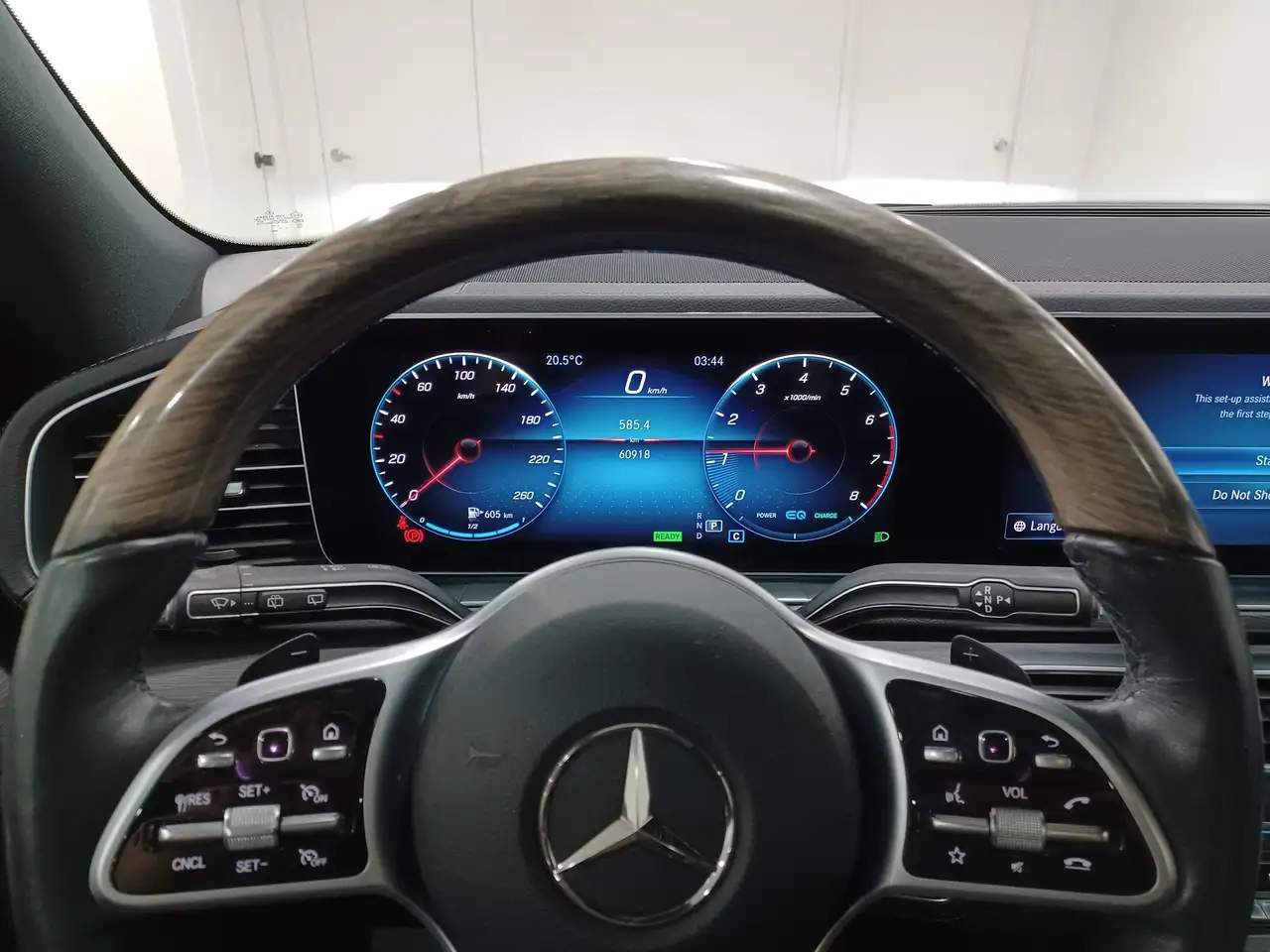 Mercedes-Benz GLE снимка Mercedes-Benz GLE