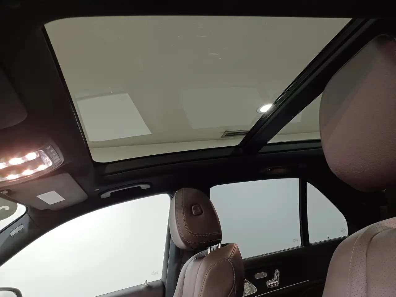 Mercedes-Benz GLE снимка Mercedes-Benz GLE