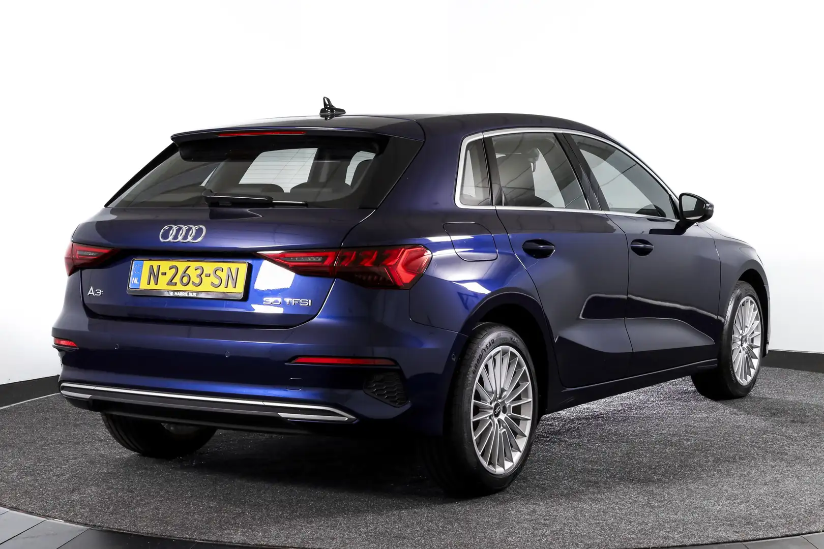 Audi A3 Sportback 30 TFSI Advanced edition 110 PK - Automa Bleu - 2