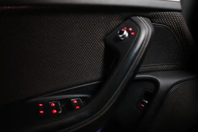 Audi A6 view 13