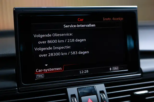 Audi A6 view 28