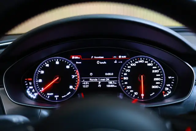 Audi A6 view 12