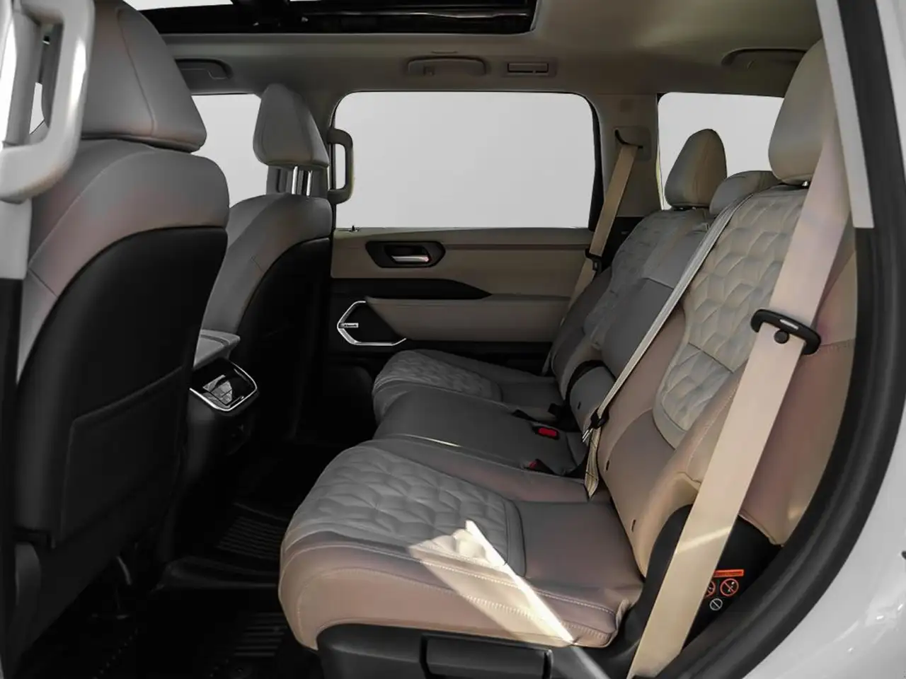 Nissan Armada снимка Nissan Armada