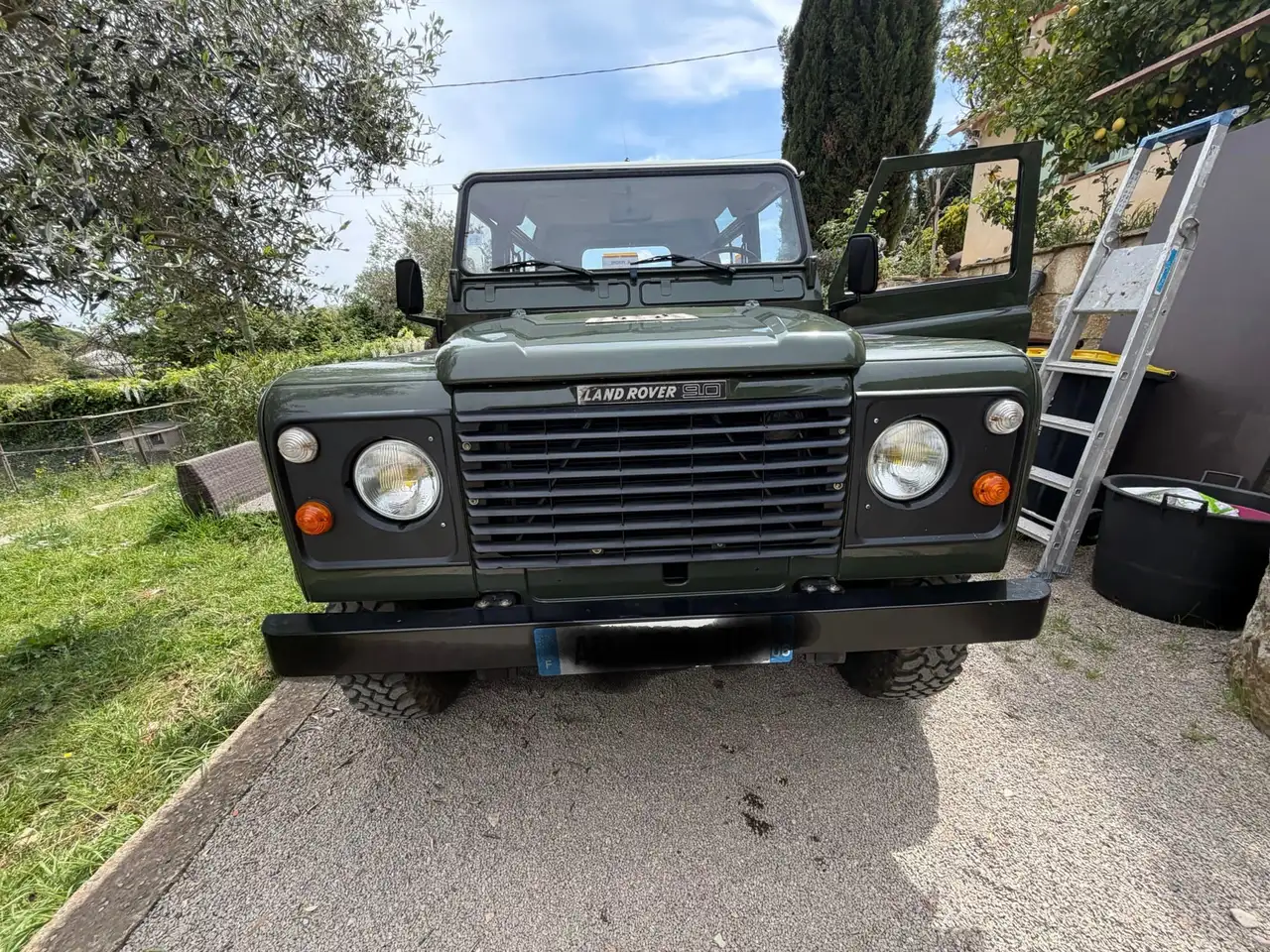 Land-rover Defender 90