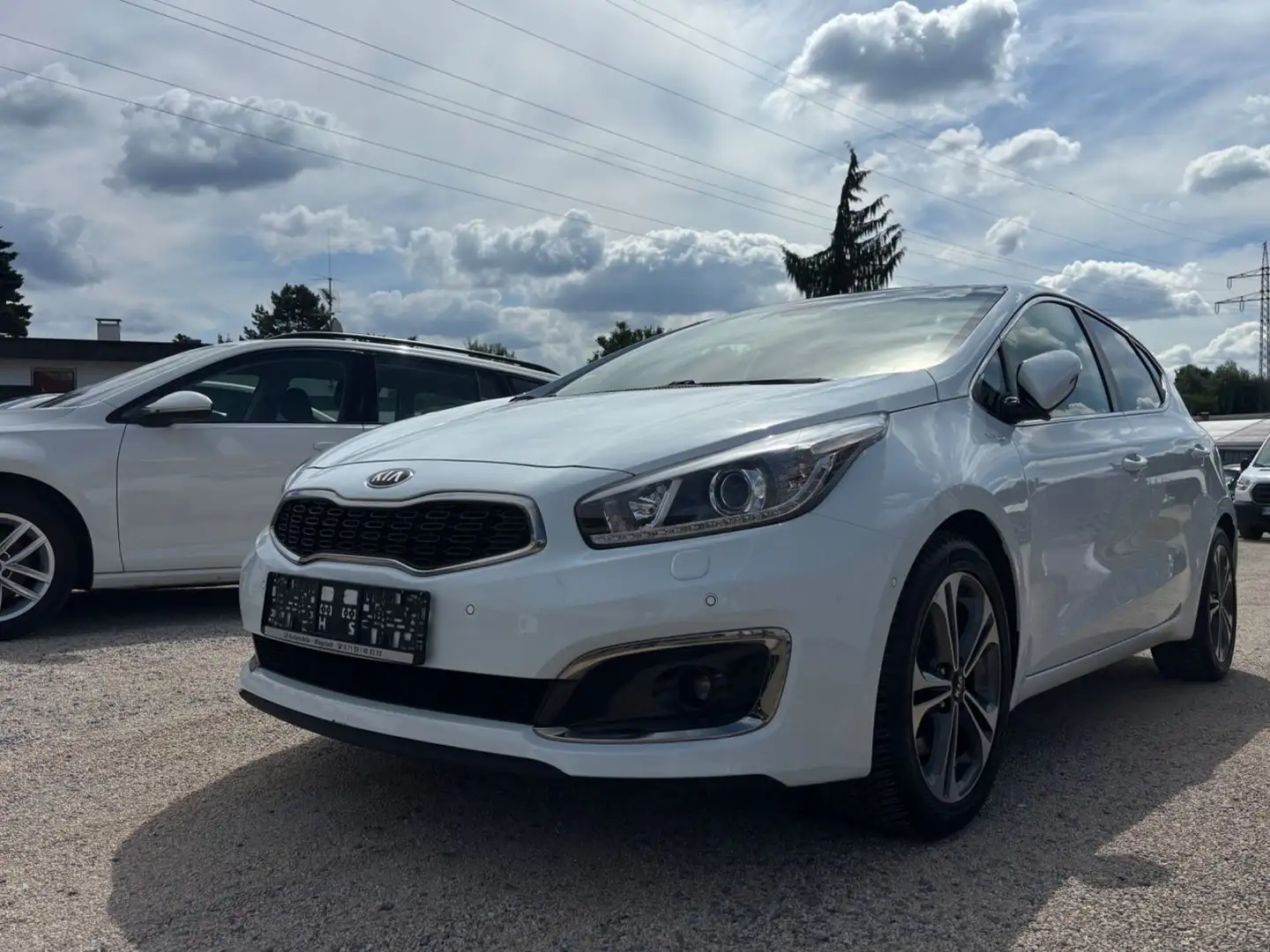 Kia Ceed / cee'd Ceed PLATINUM,Pano,Kamera,Navi,S-heft gepfl. Blanco - 1